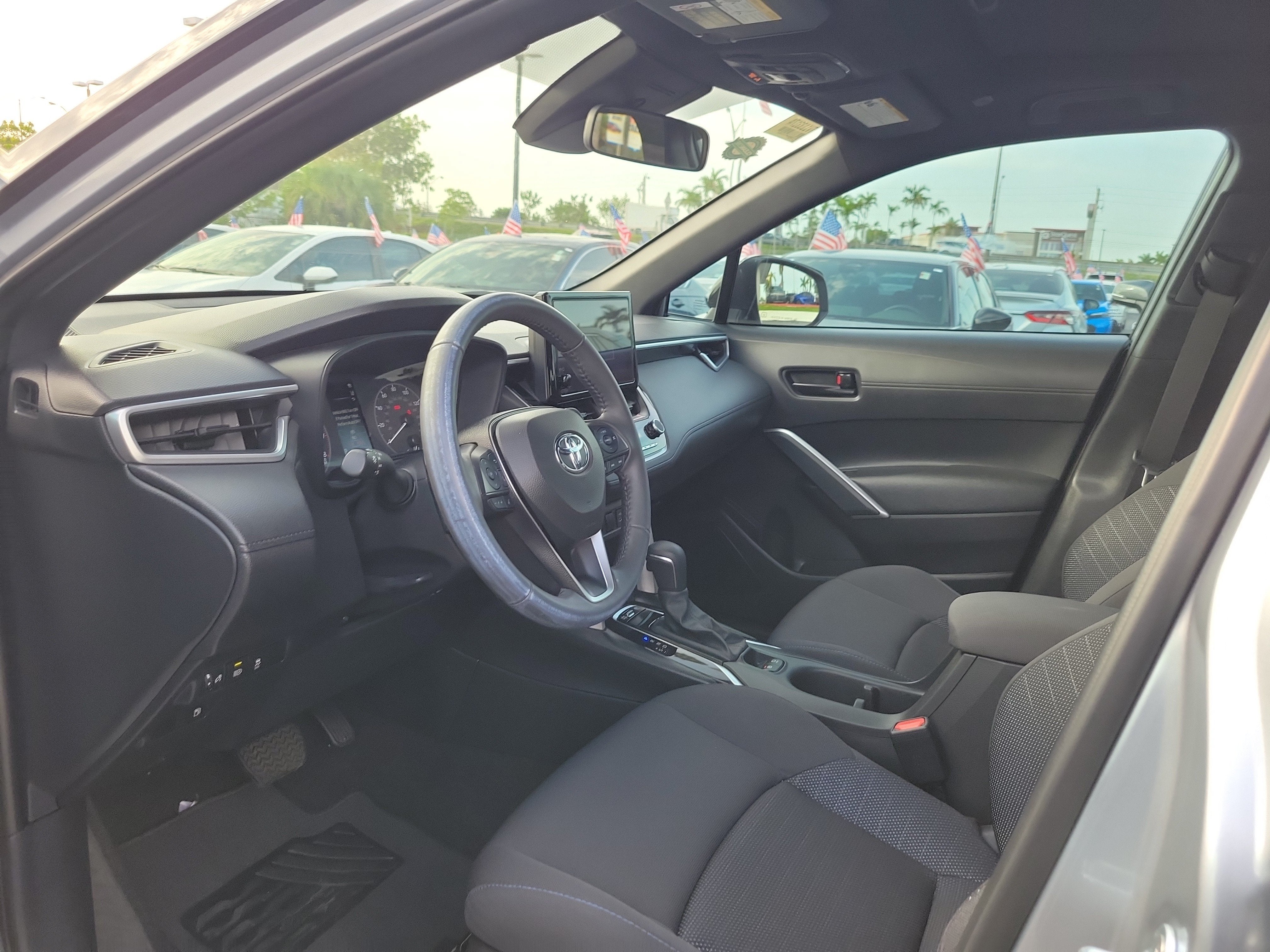 2023 Toyota Corolla Cross Hybrid SE