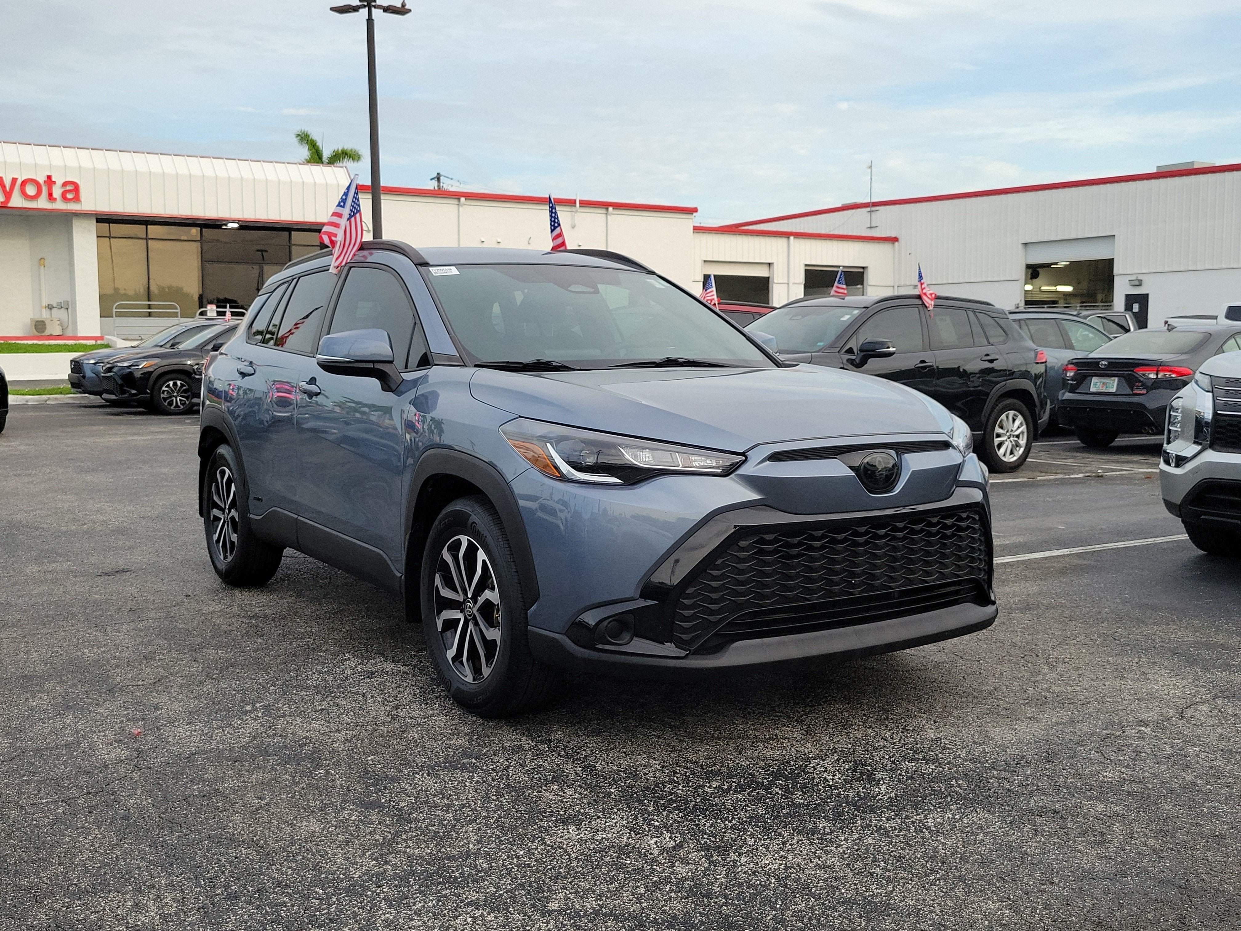2024 Toyota Corolla Cross Hybrid SE
