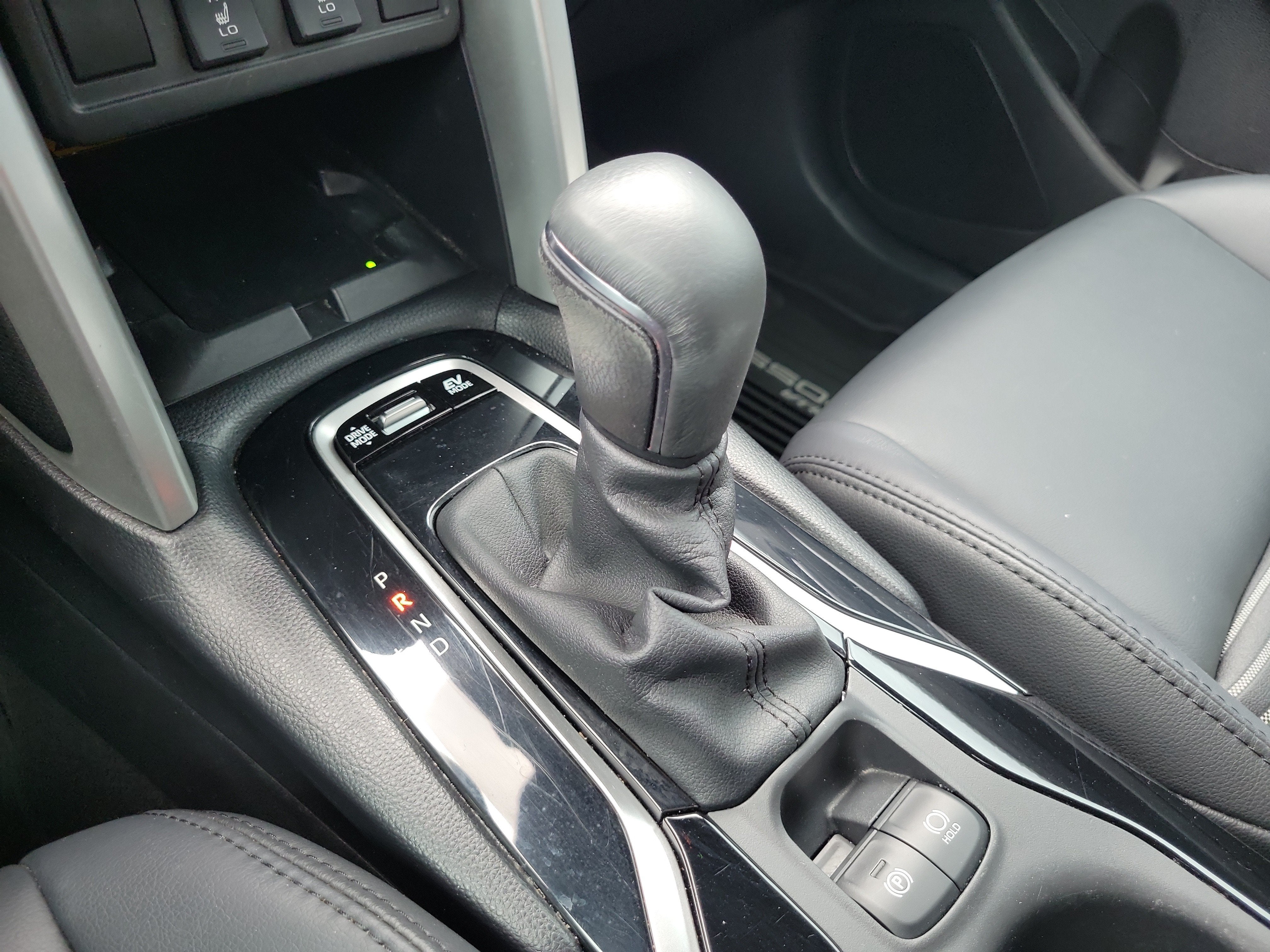 2024 Toyota Corolla Cross Hybrid XSE
