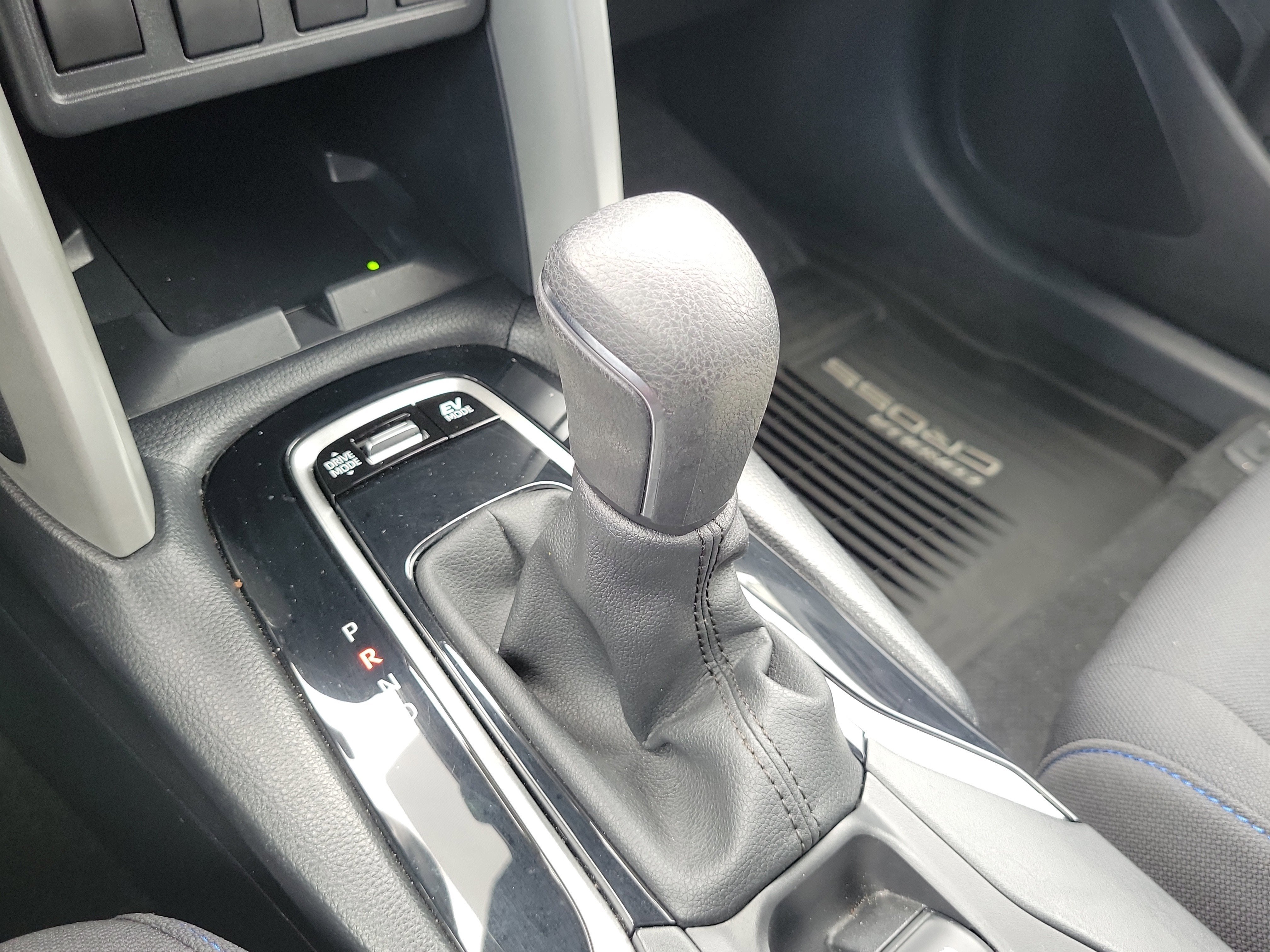 2024 Toyota Corolla Cross Hybrid SE