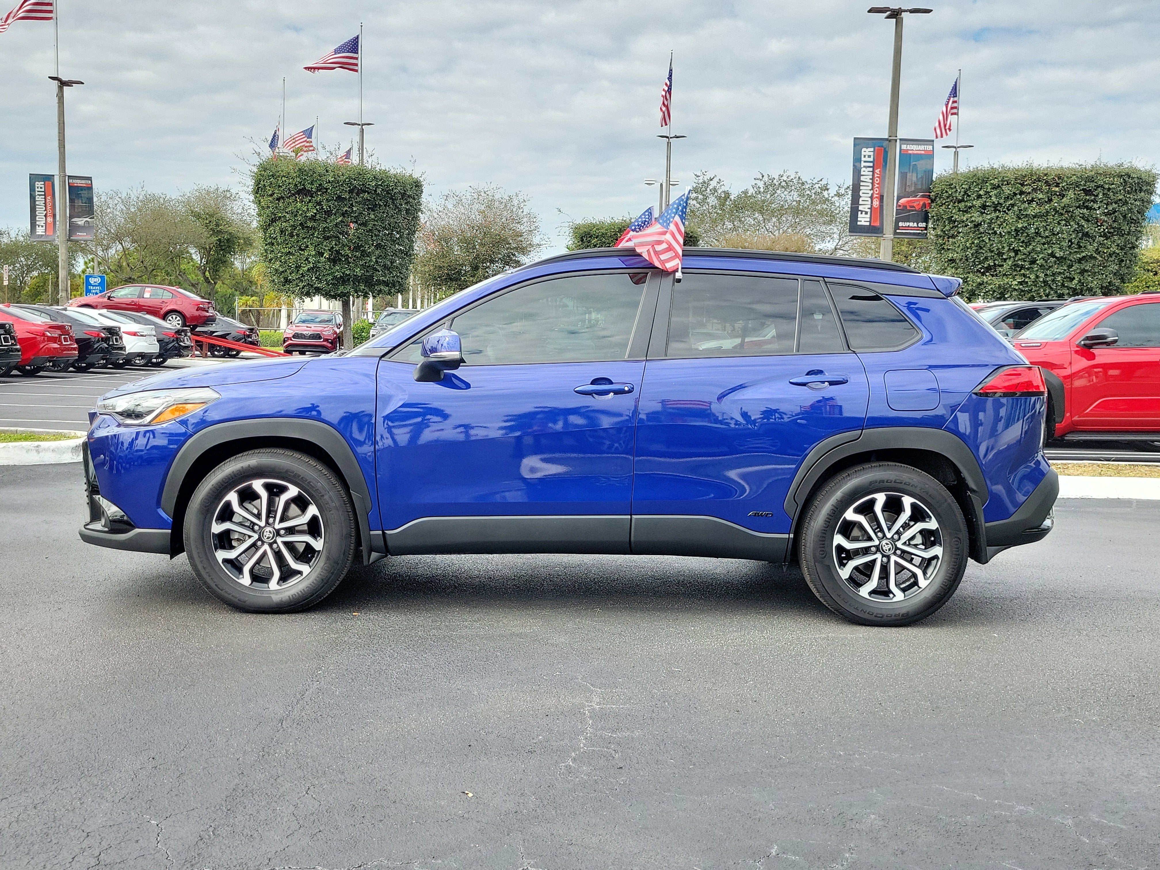 2024 Toyota Corolla Cross Hybrid SE