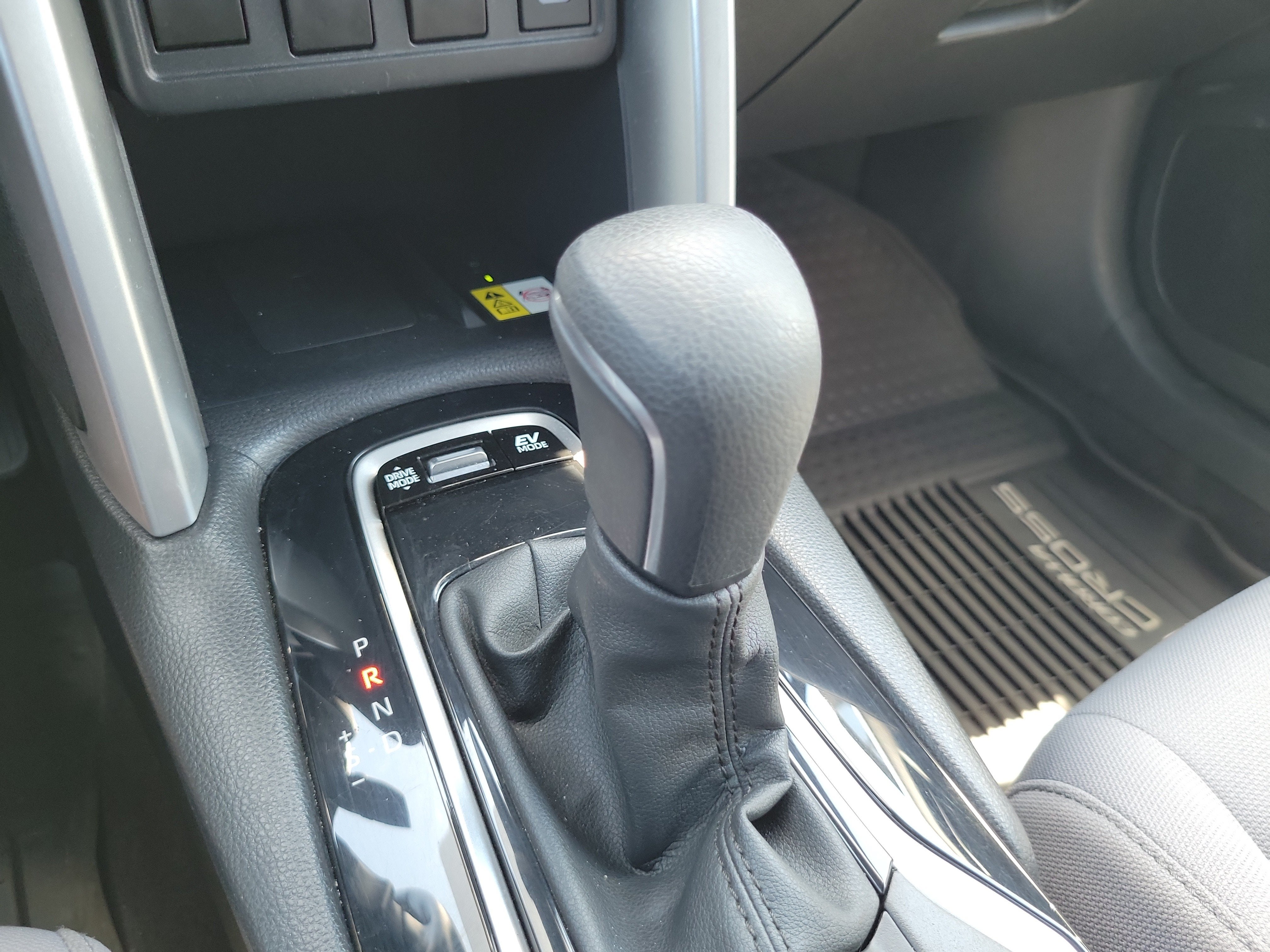 2023 Toyota Corolla Cross Hybrid SE