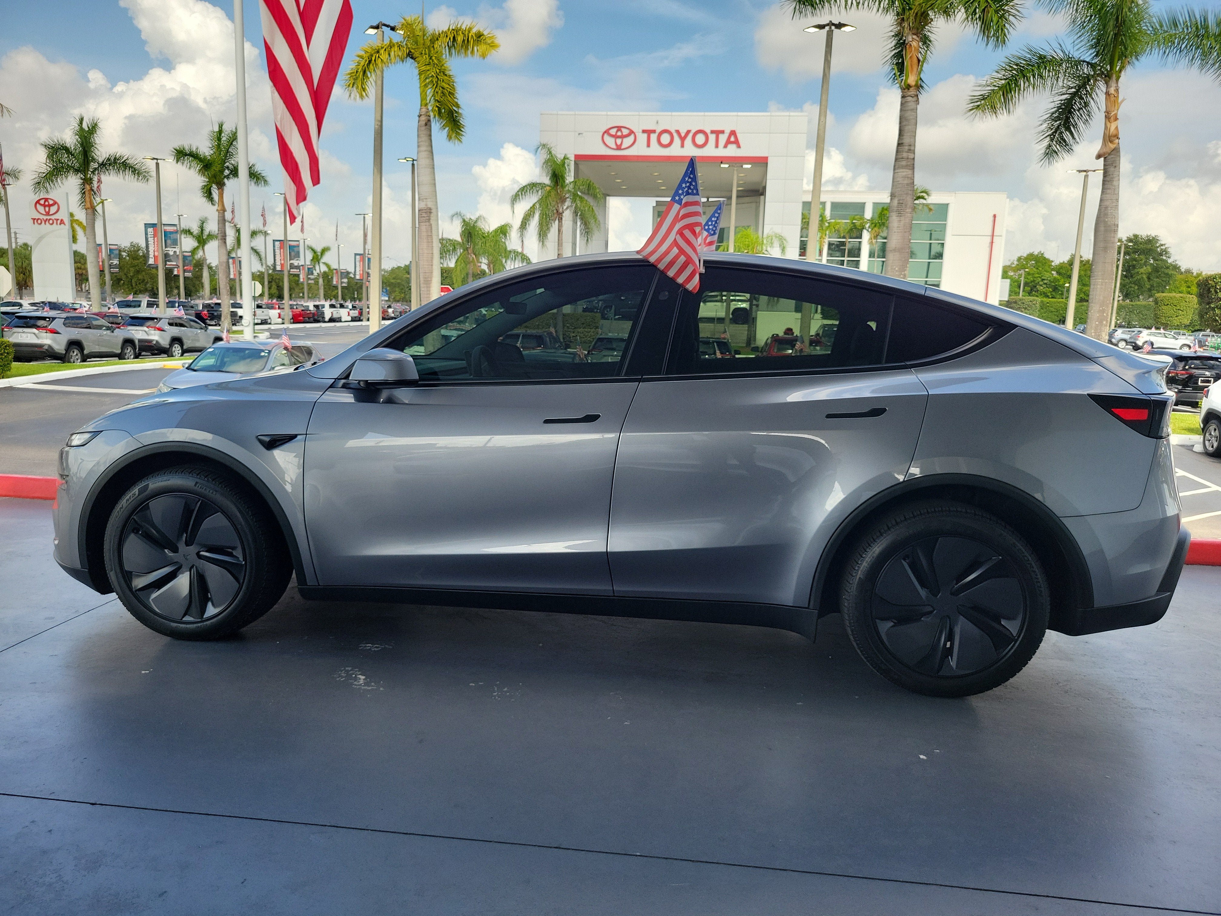 2026 Tesla Model Y Base