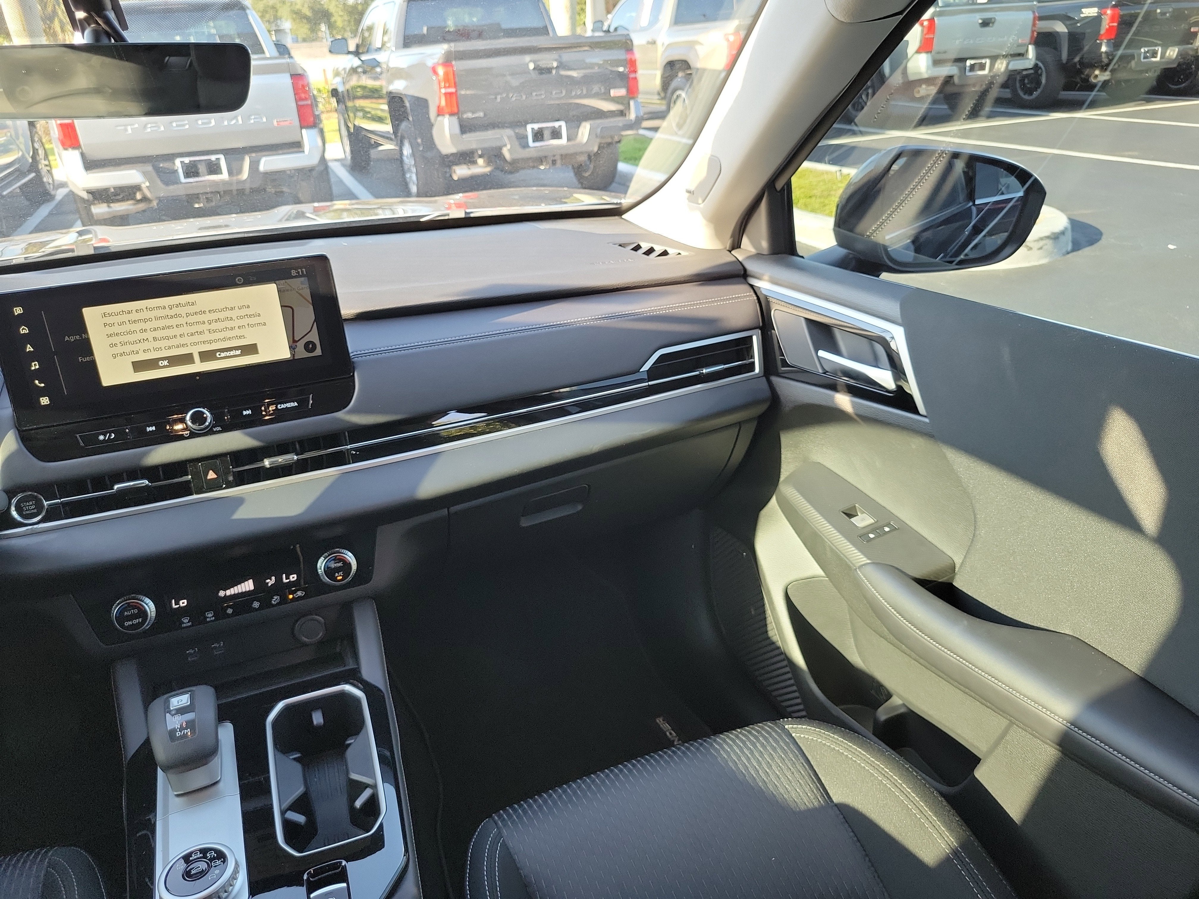 2025 Mitsubishi Outlander ES