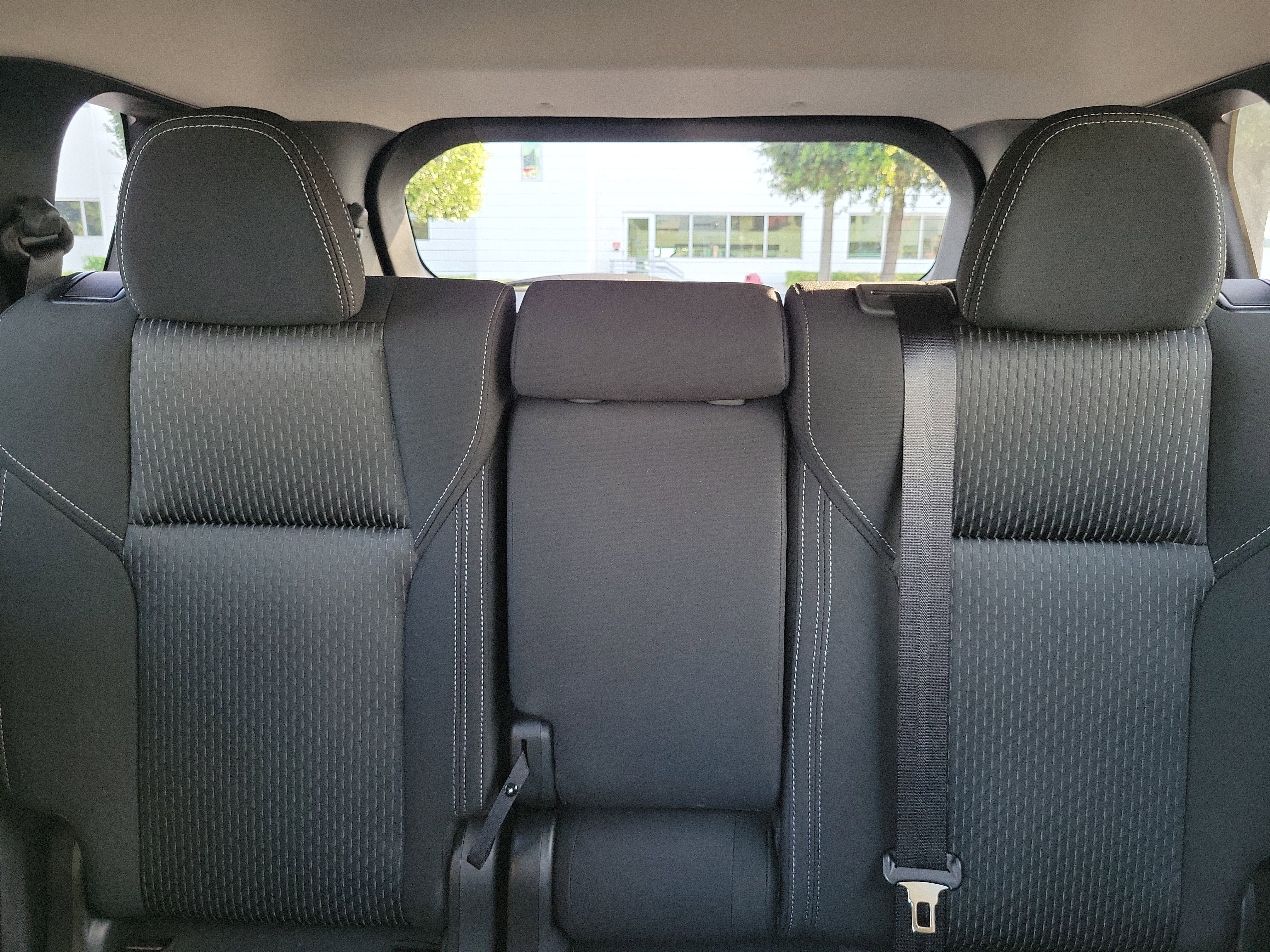 2025 Mitsubishi Outlander ES