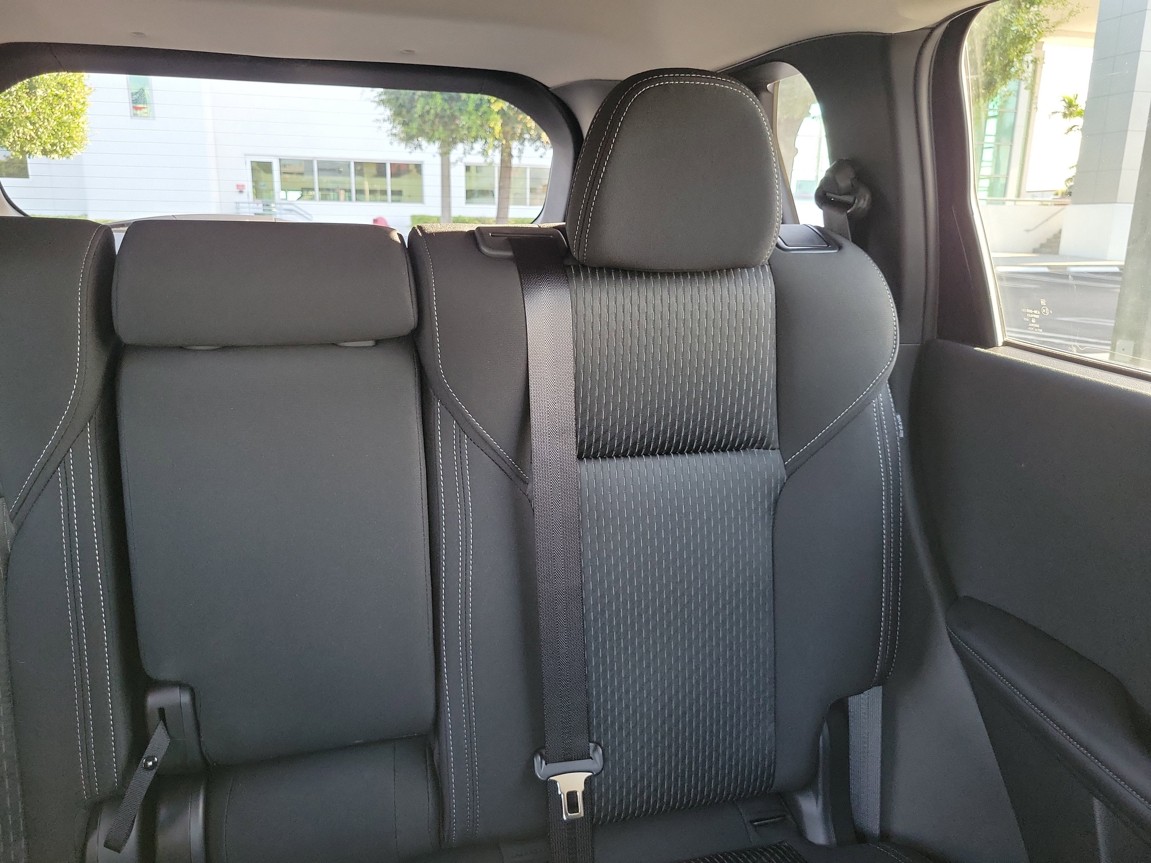 2025 Mitsubishi Outlander ES