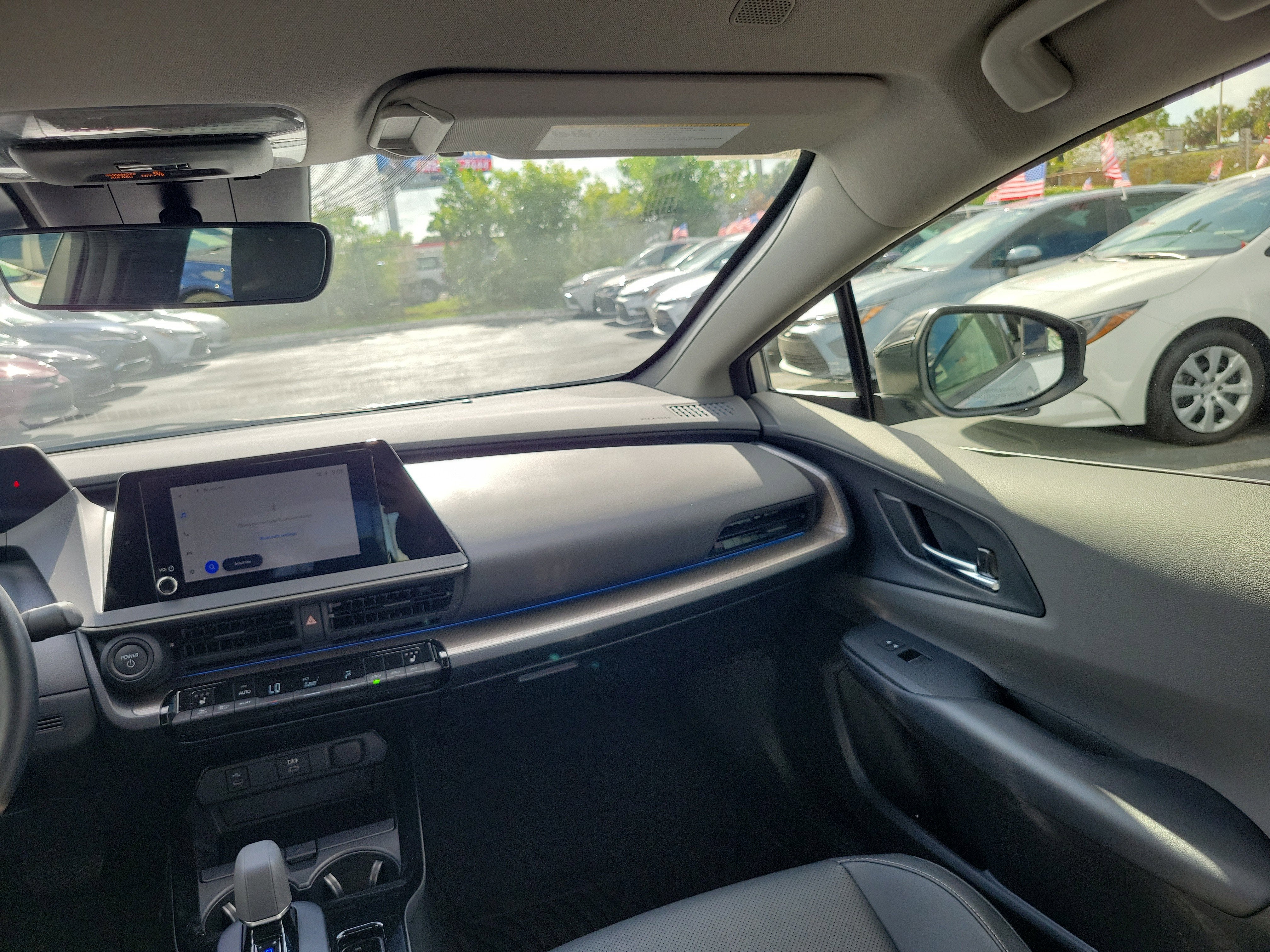 2025 Toyota Prius LE
