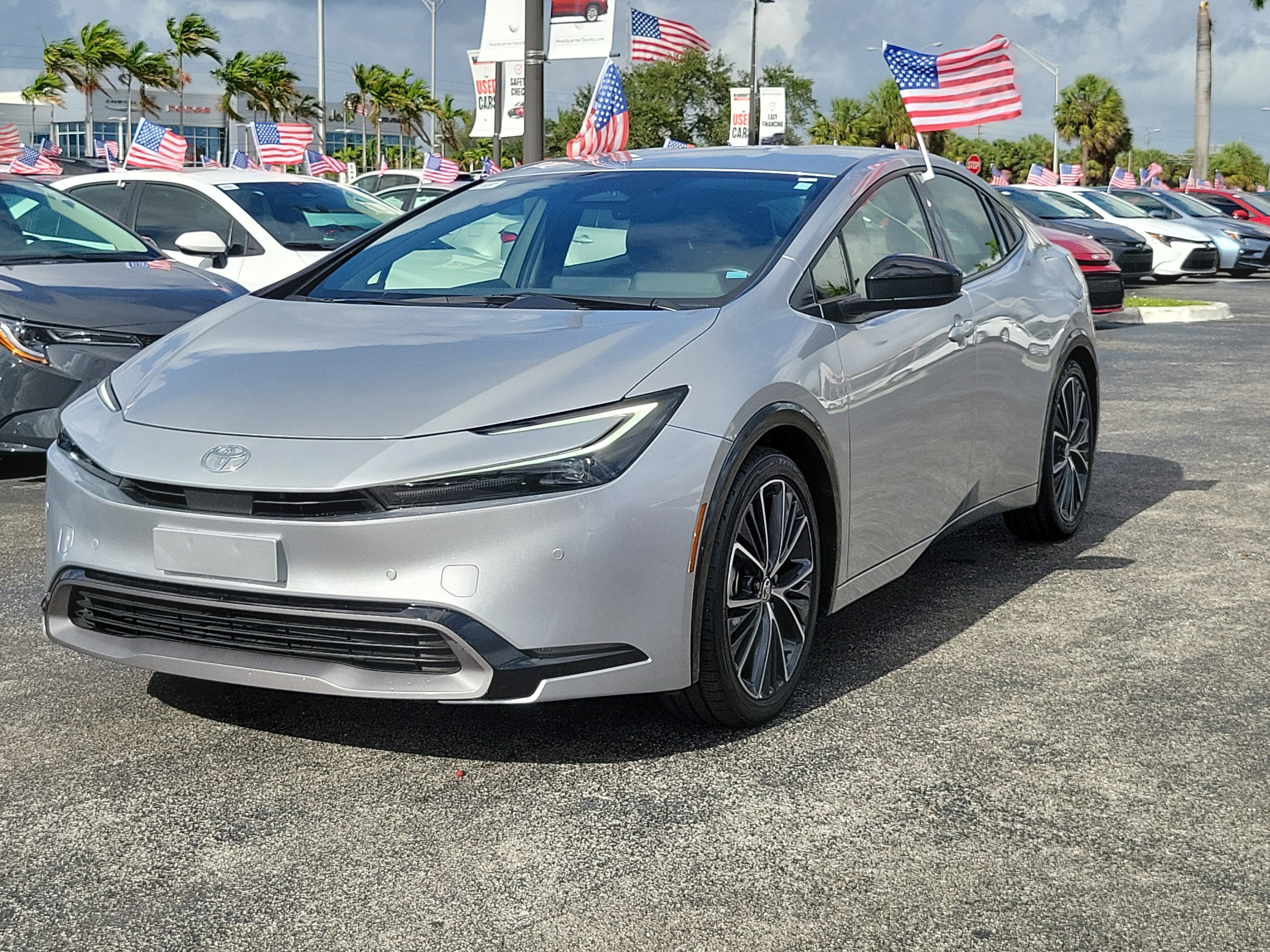 2025 Toyota Prius LE