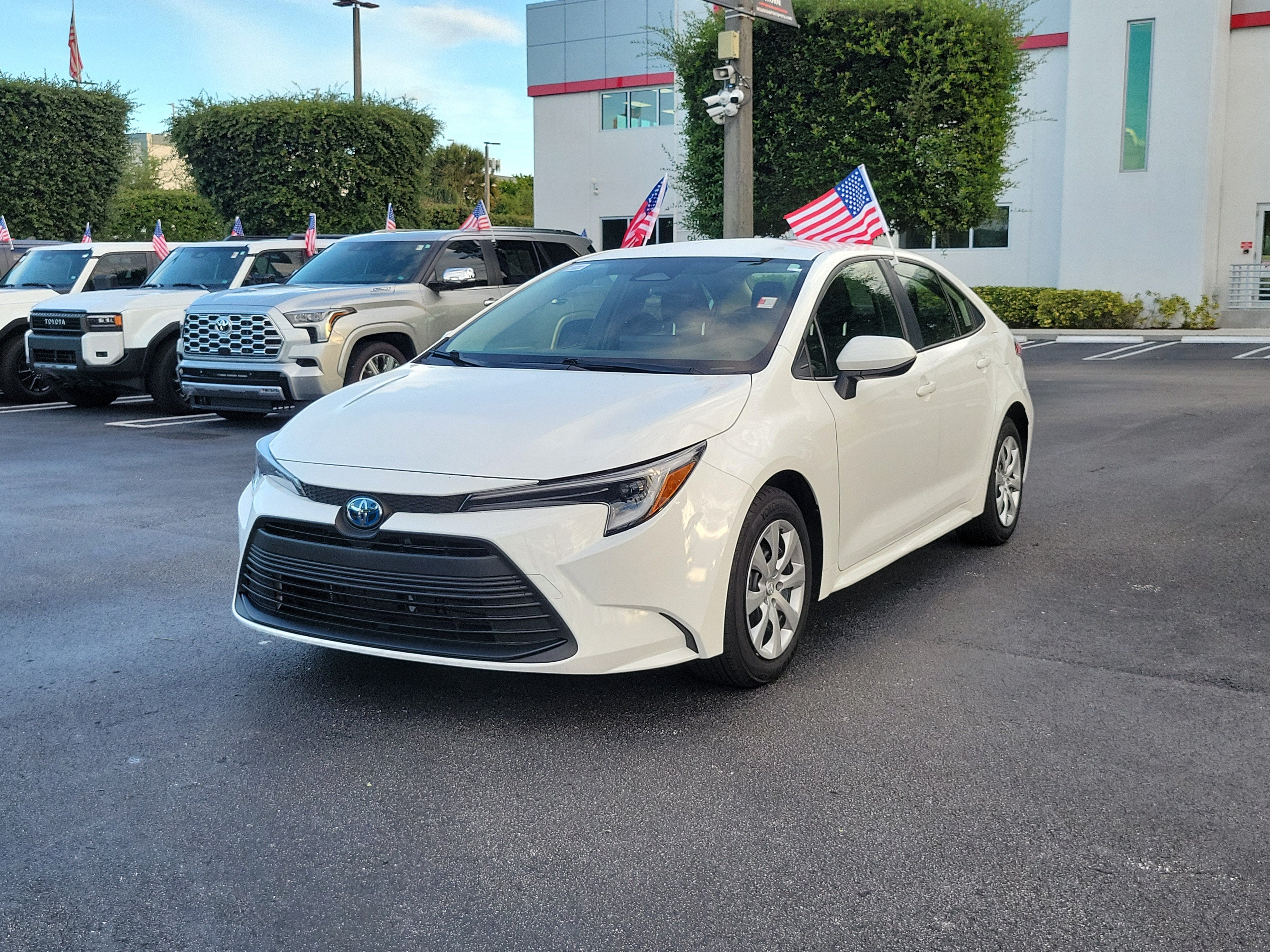 2025 Toyota Corolla Hybrid LE