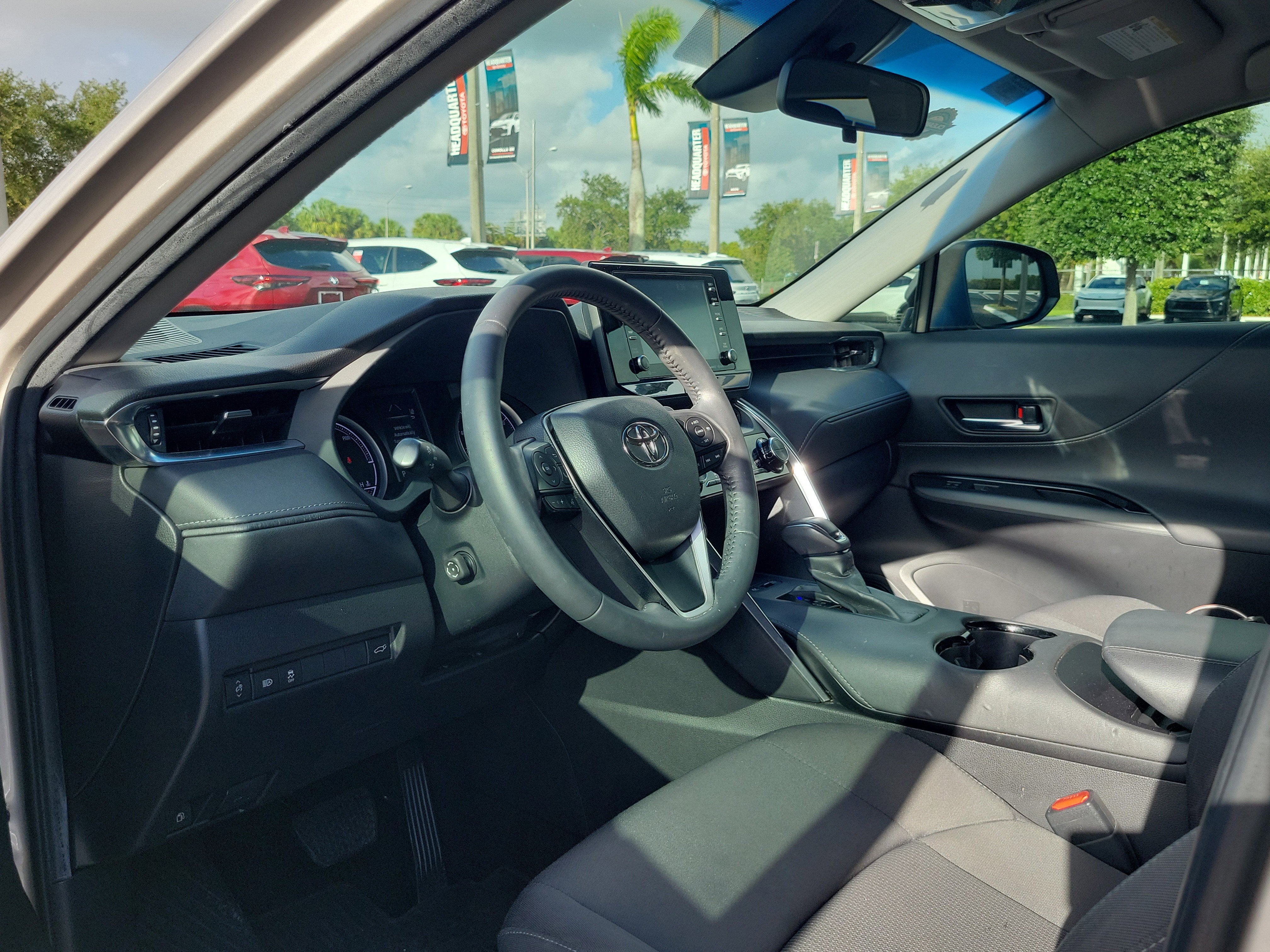 2022 Toyota Venza LE