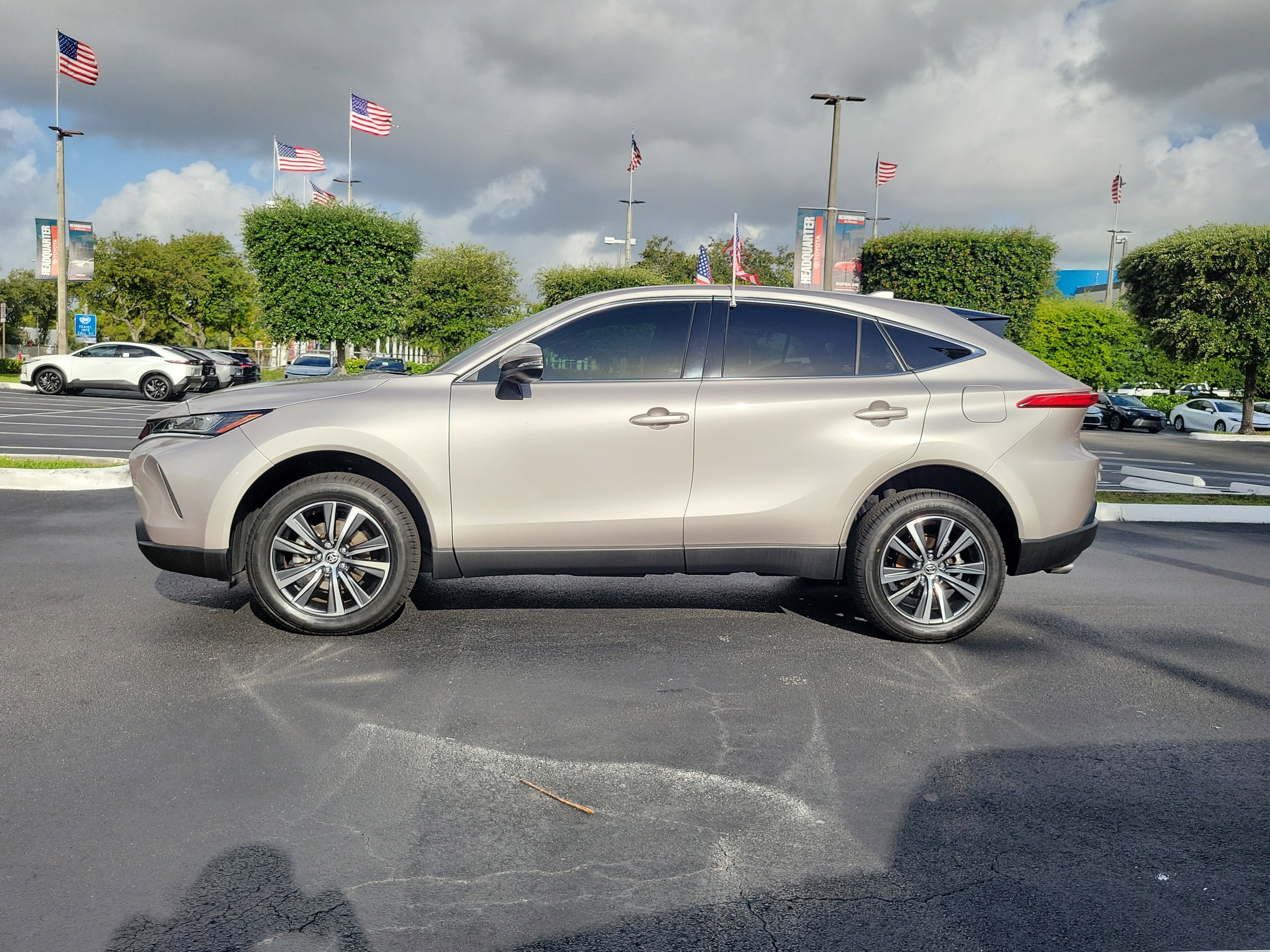 2022 Toyota Venza LE