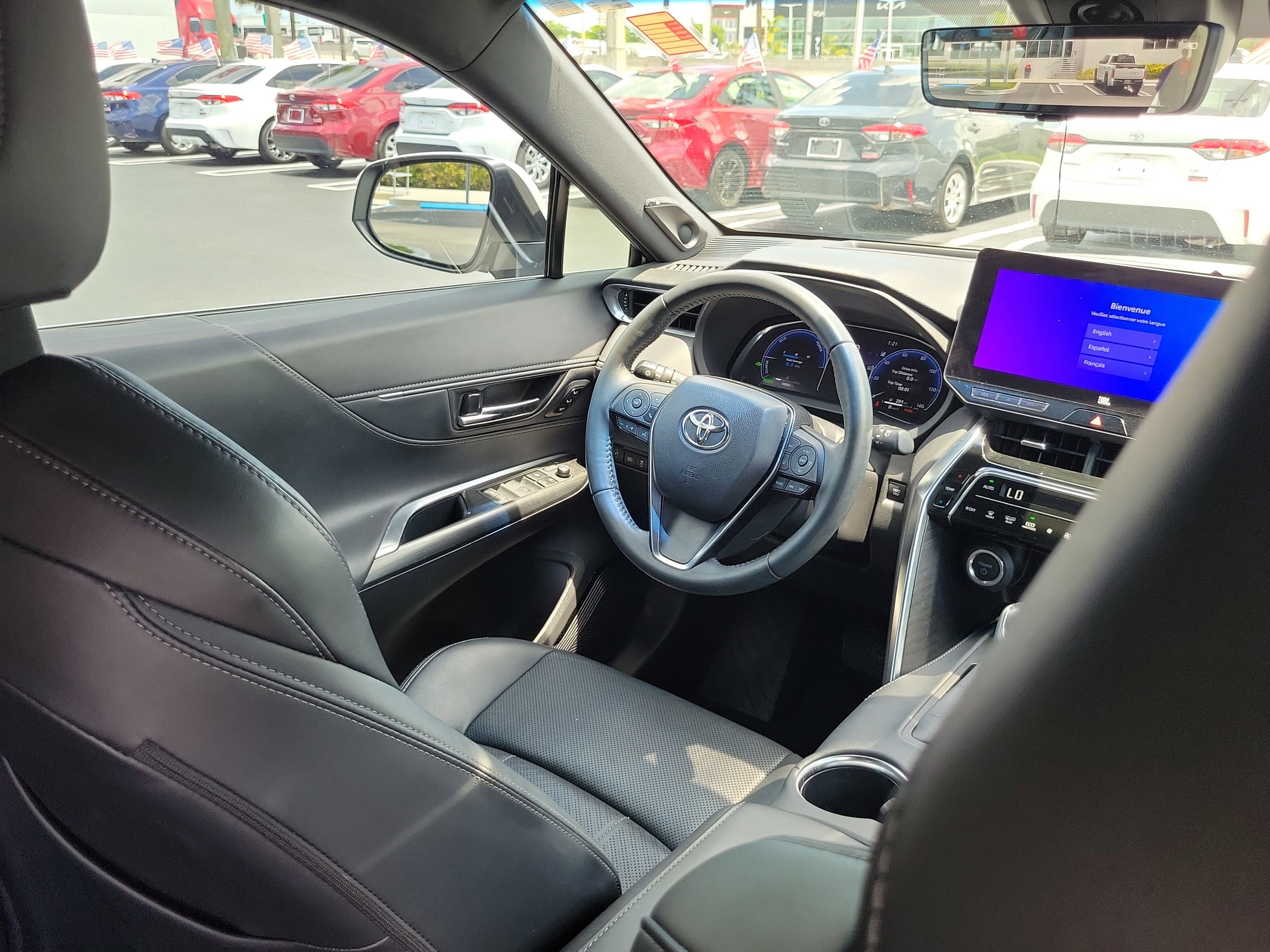 2023 Toyota Venza LE