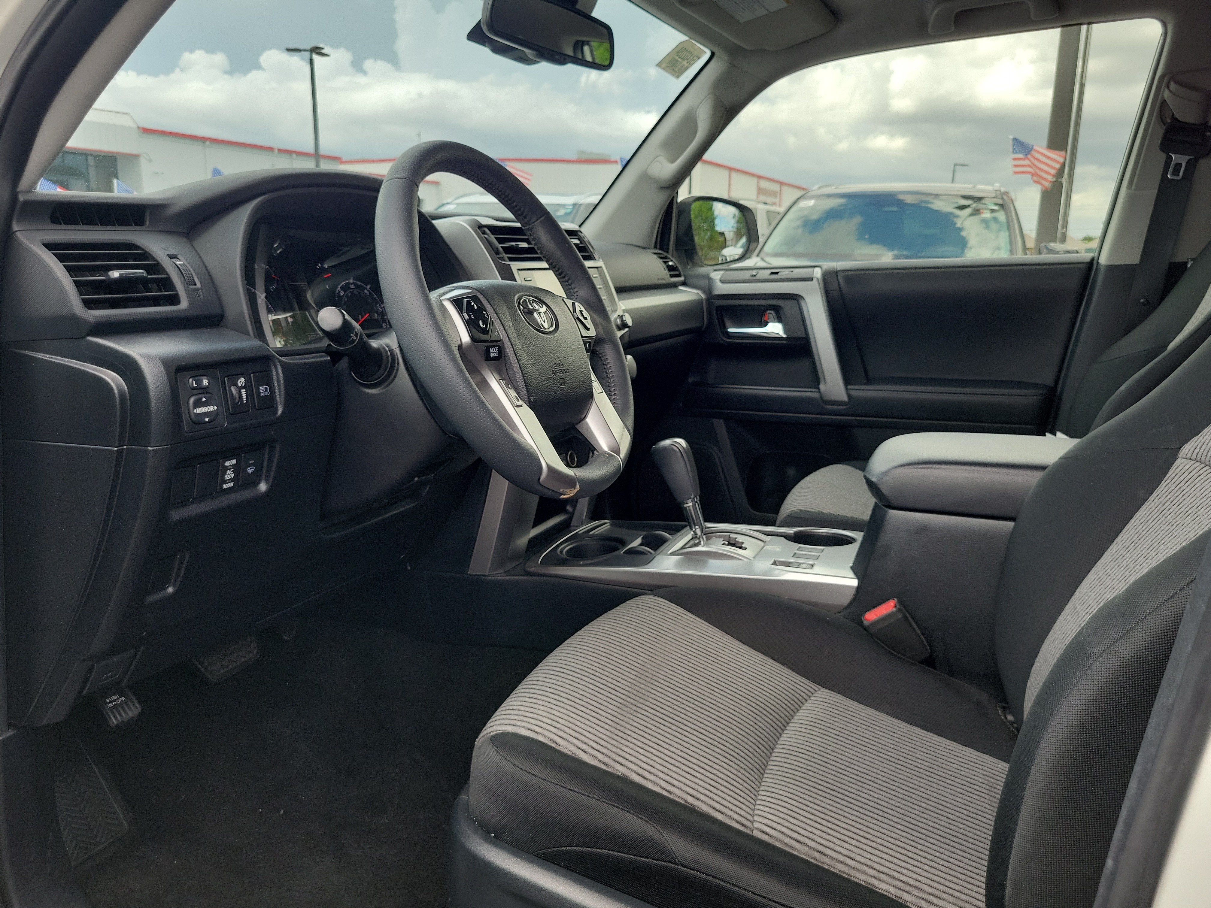 2022 Toyota 4Runner SR5