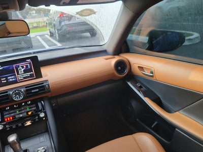 2024 Lexus IS IS 350 F SPORT Design