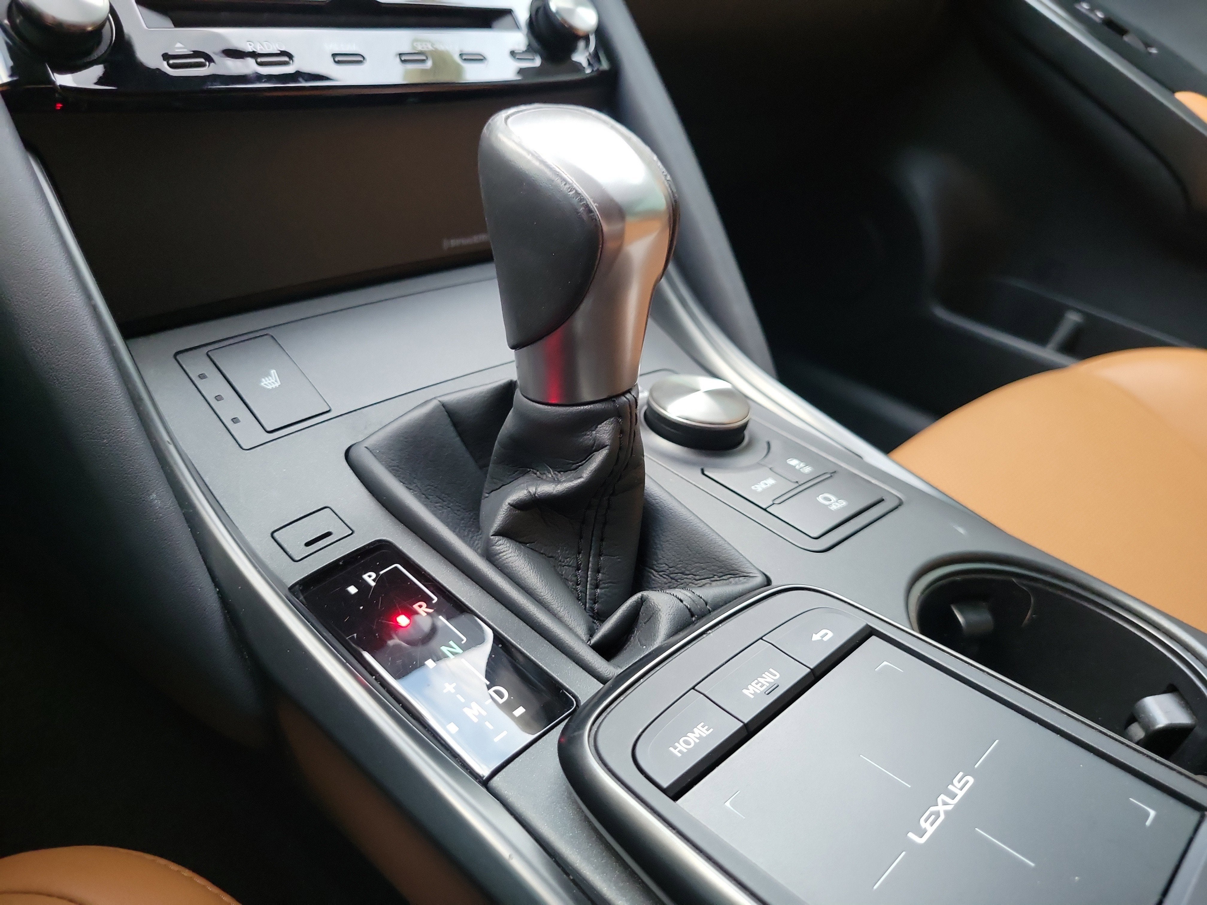 2024 Lexus IS IS 350 F SPORT Design