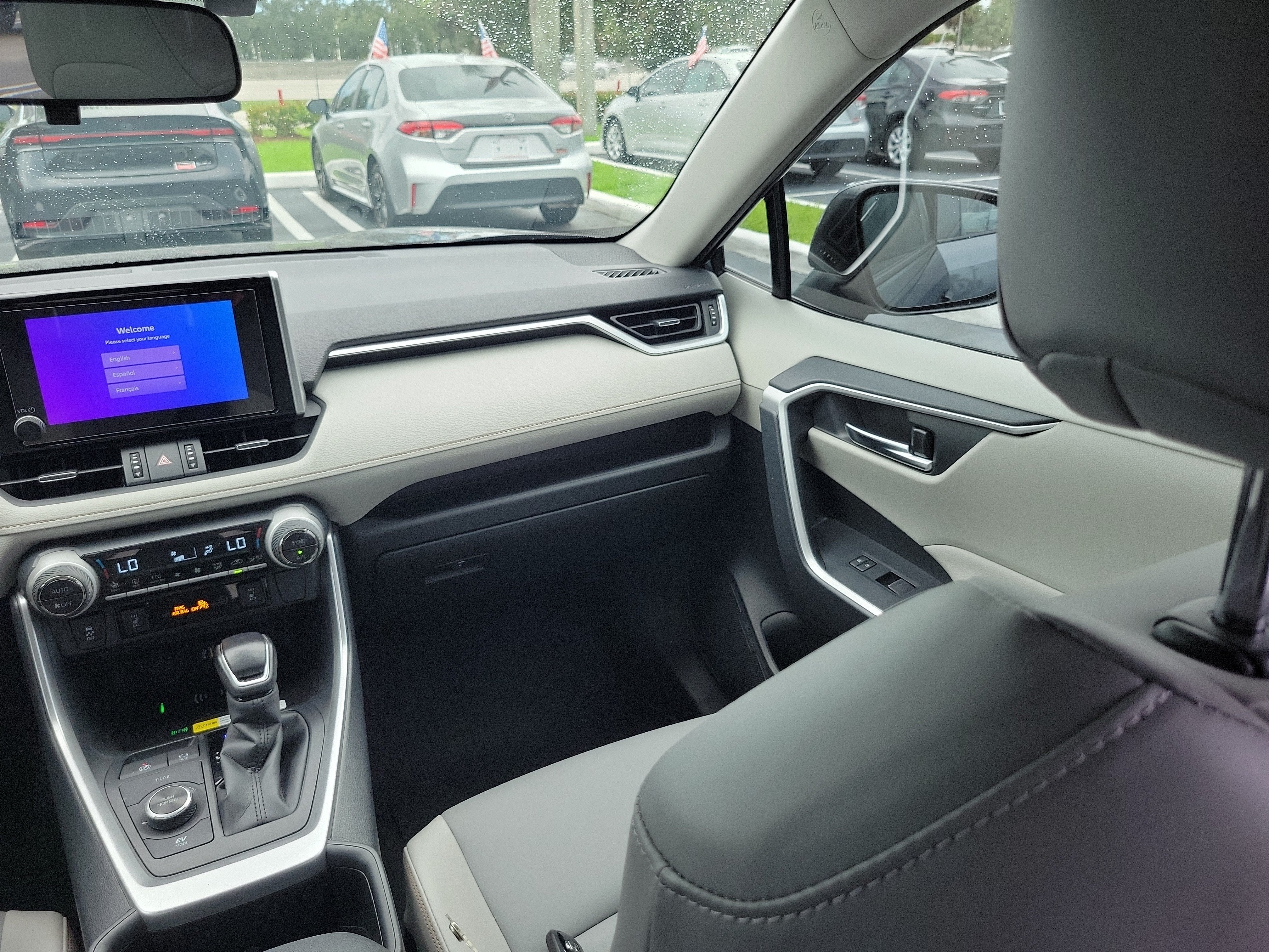 2025 Toyota RAV4 Hybrid XLE Premium