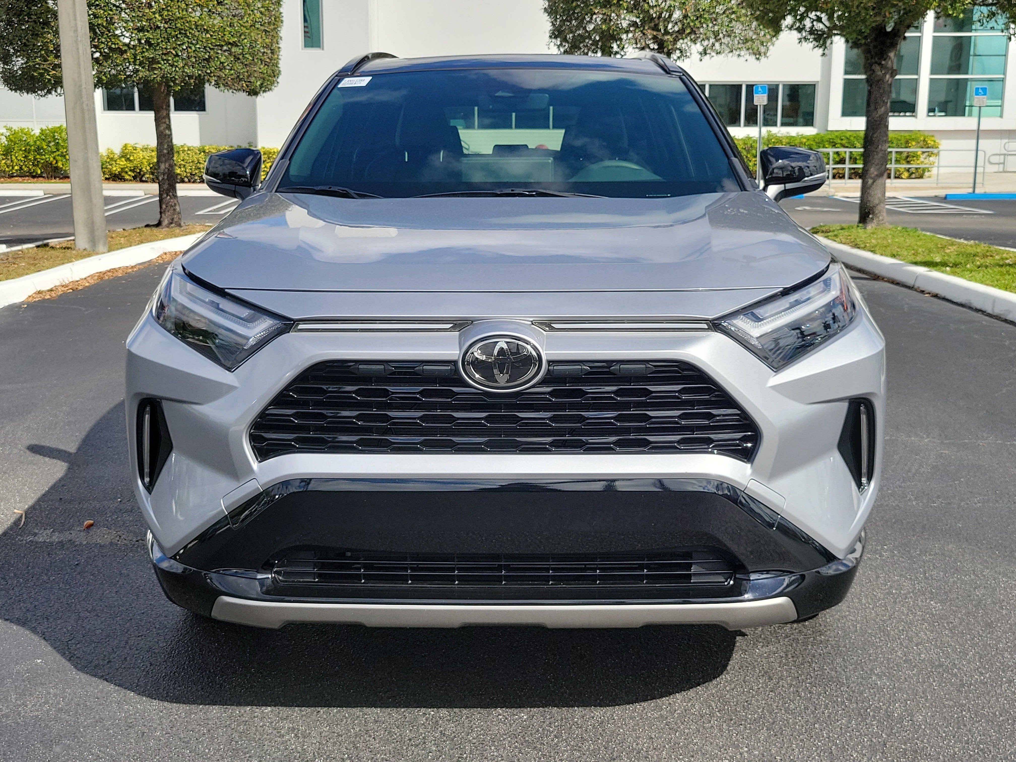 2025 Toyota RAV4 Hybrid XSE