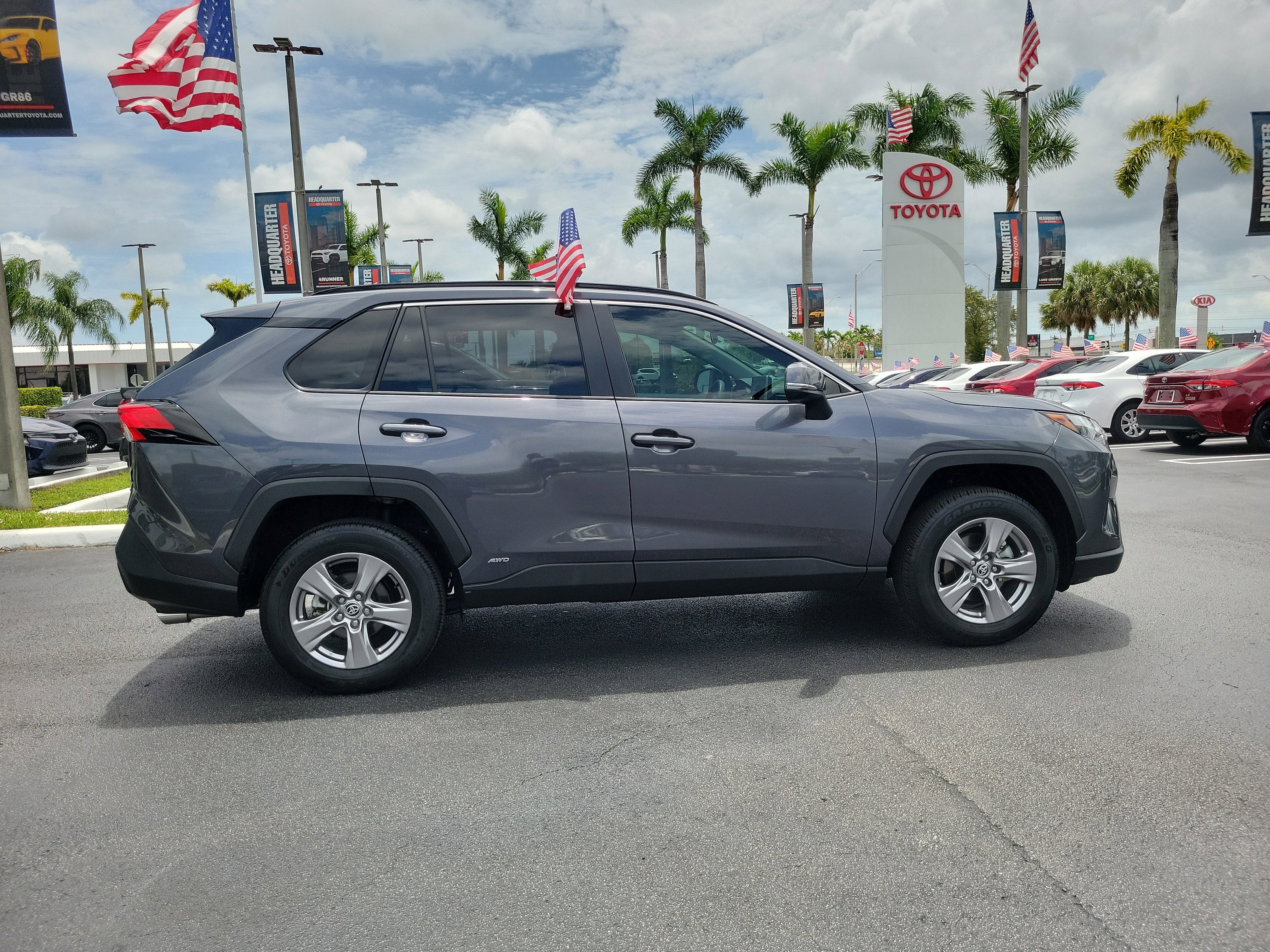 2025 Toyota RAV4 Hybrid LE
