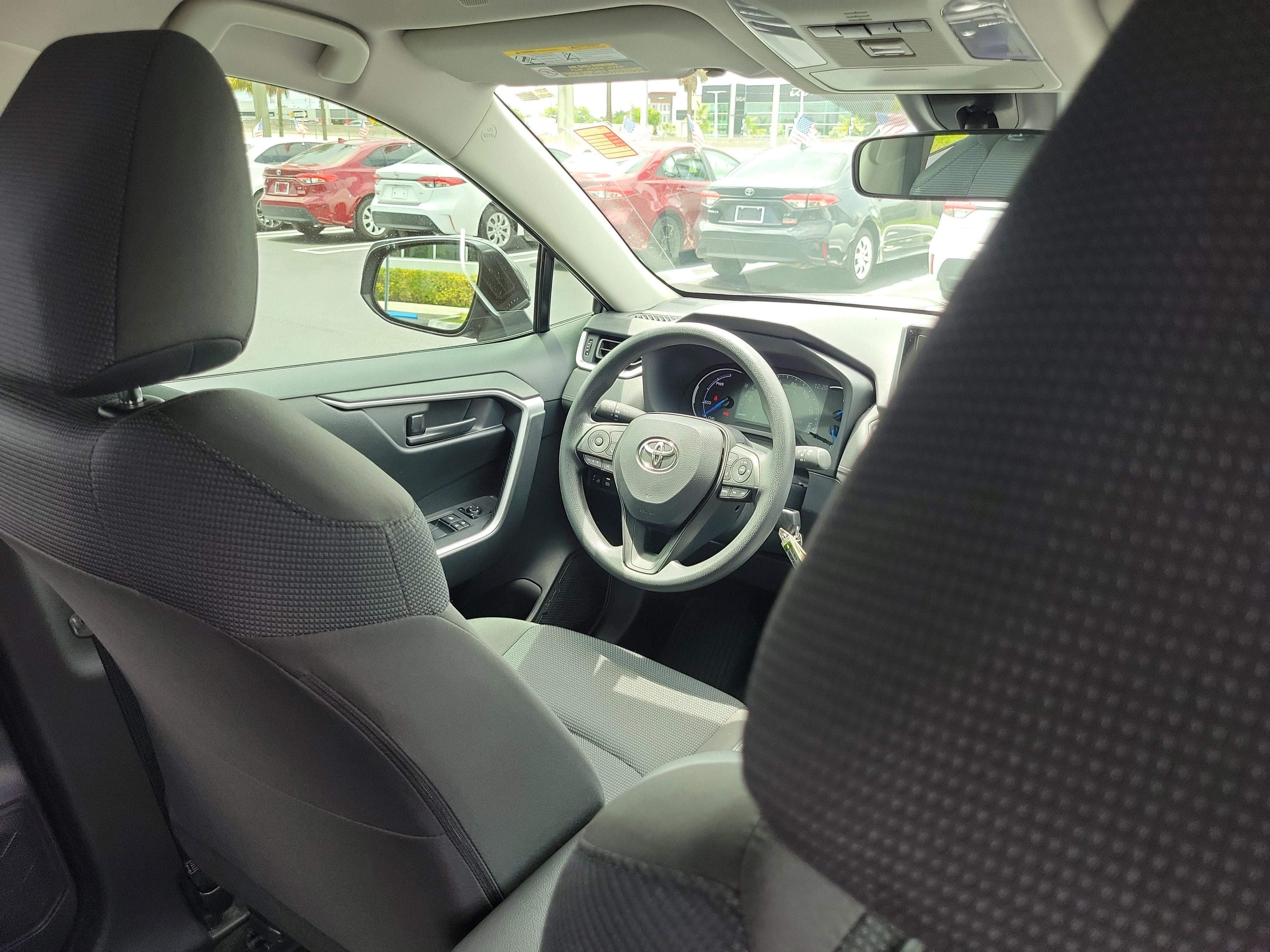 2025 Toyota RAV4 Hybrid LE