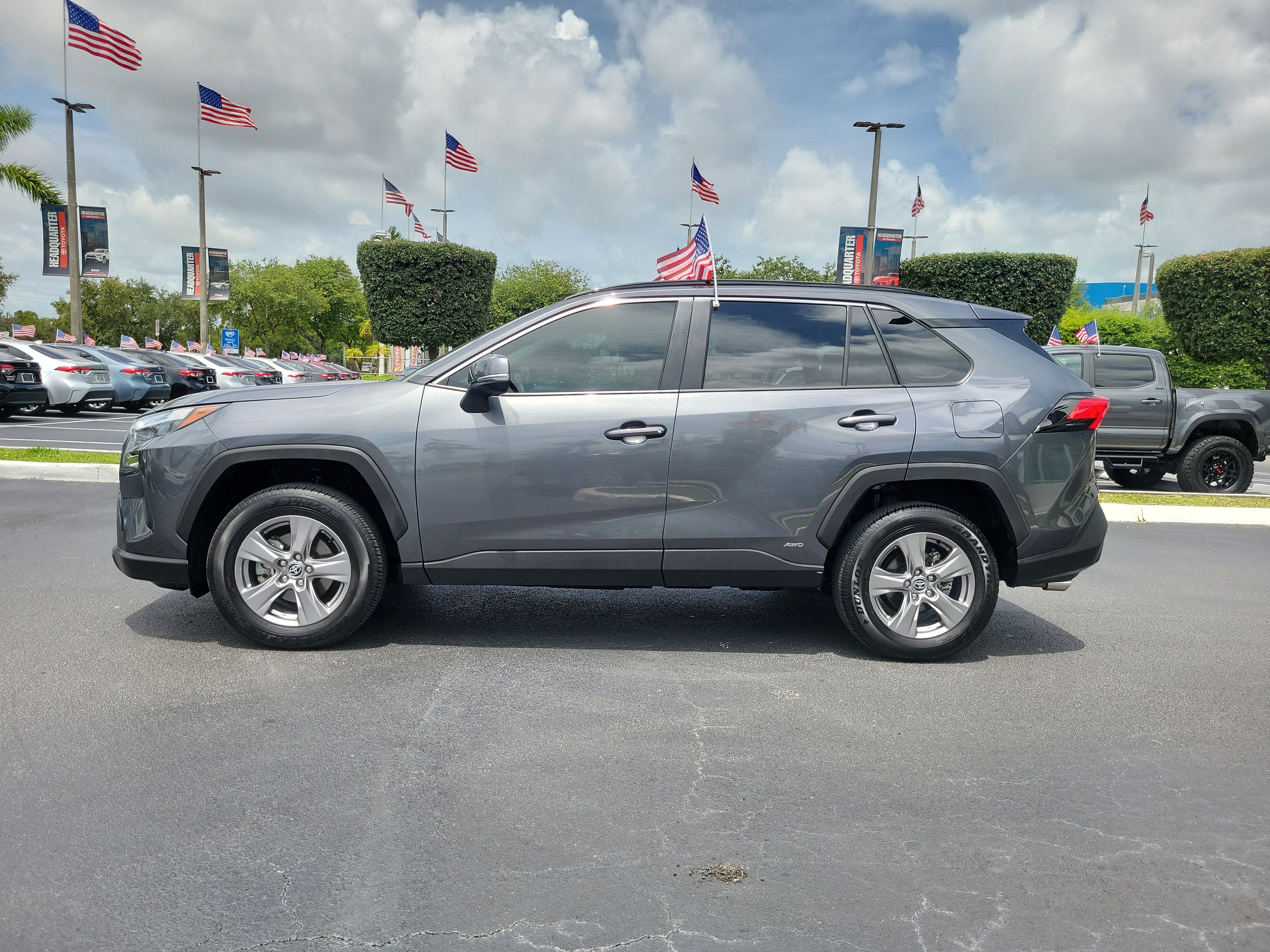 2025 Toyota RAV4 Hybrid LE