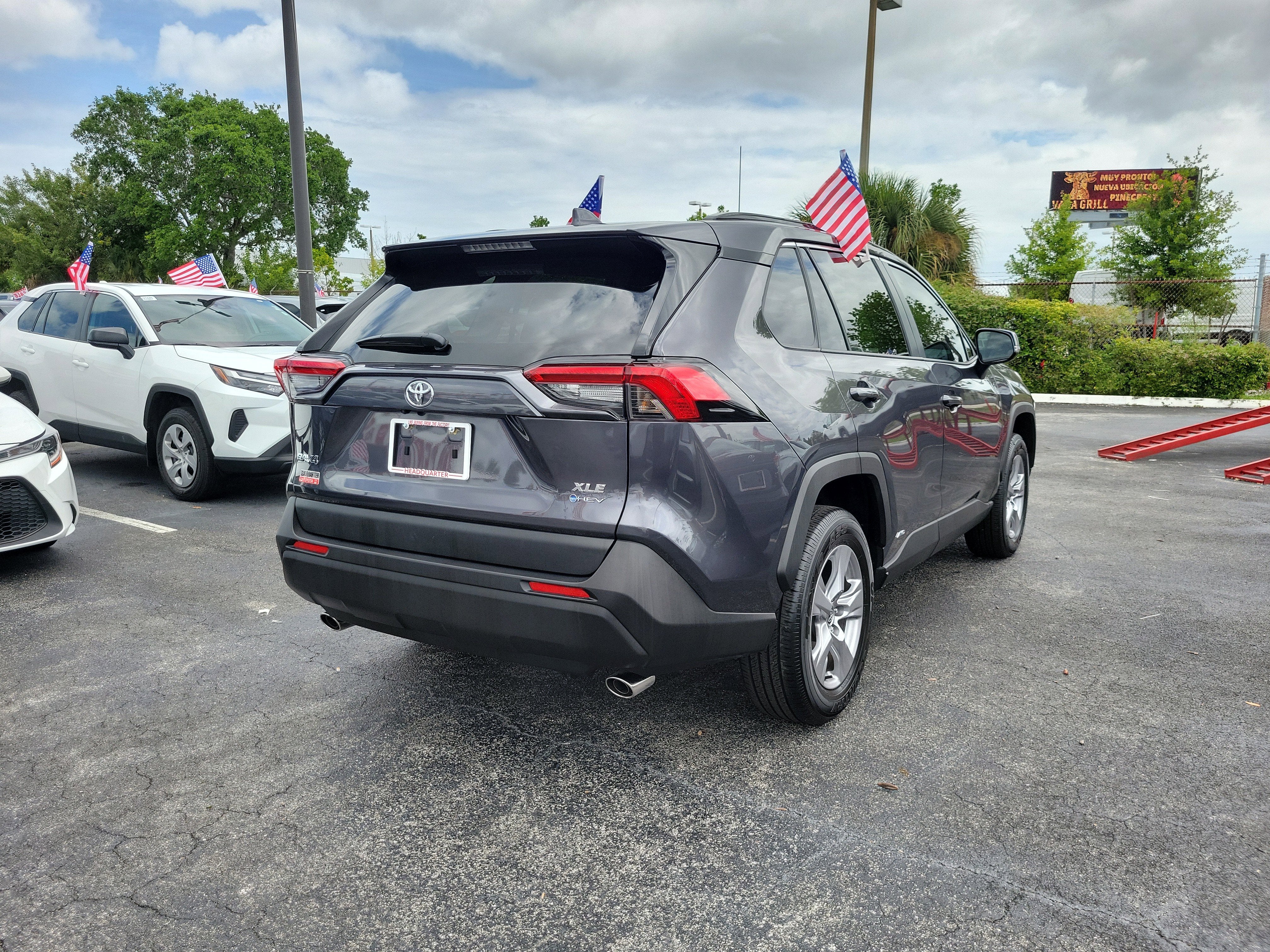 2025 Toyota RAV4 Hybrid XLE