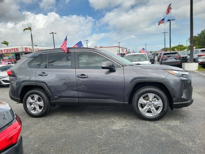 2025 Toyota RAV4 Hybrid XLE