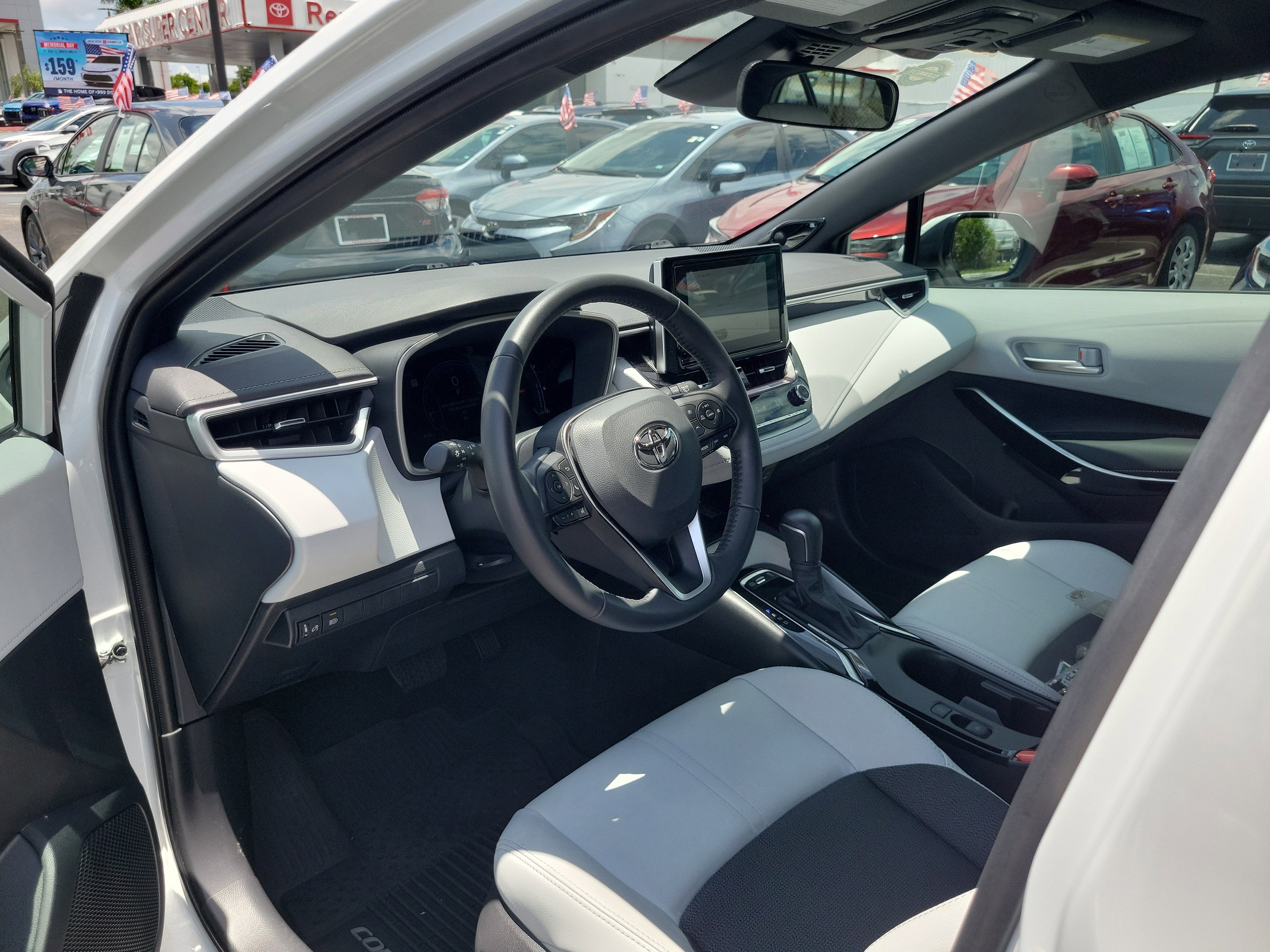 2025 Toyota Corolla Hatchback XSE