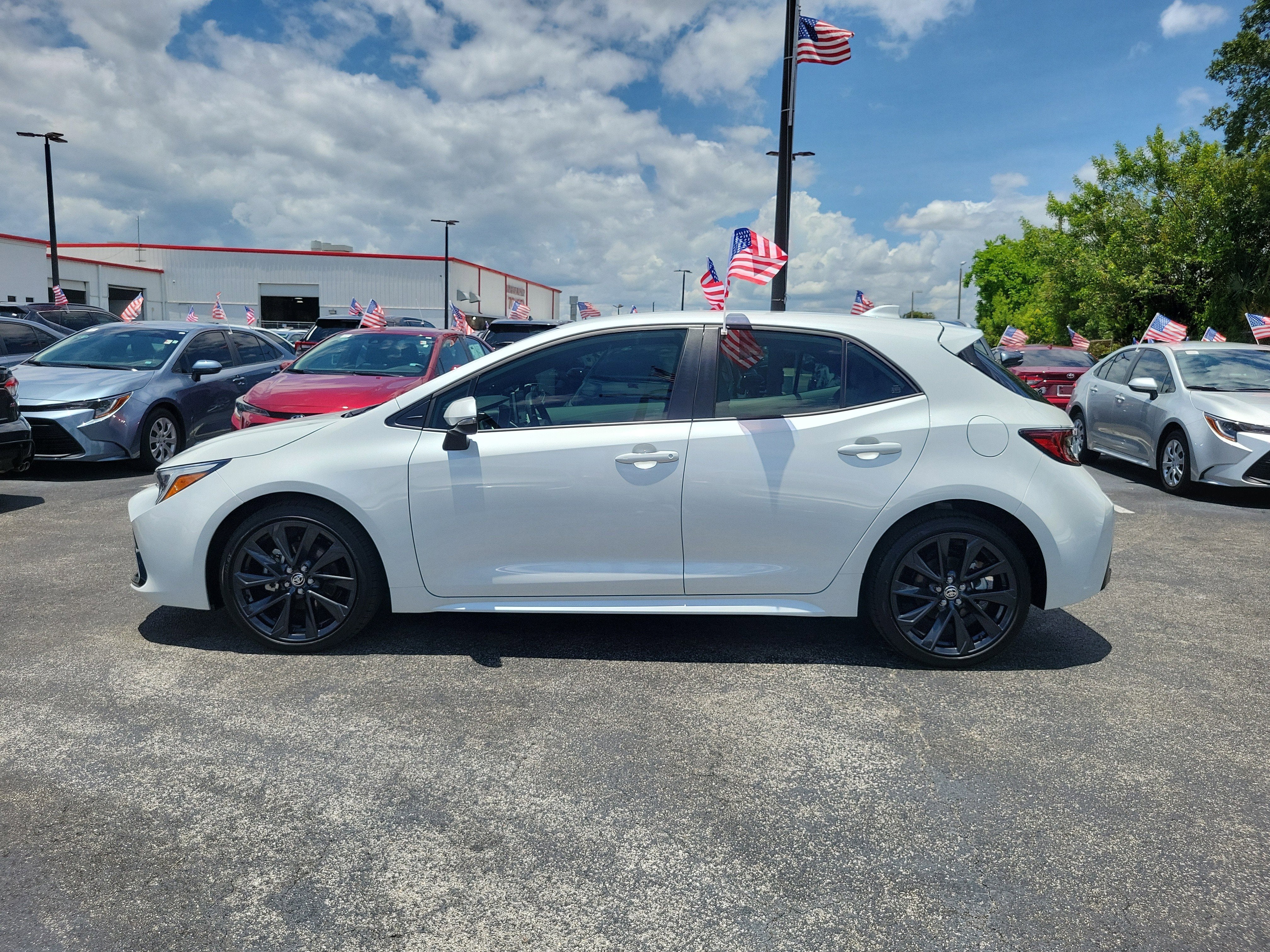 2025 Toyota Corolla Hatchback XSE