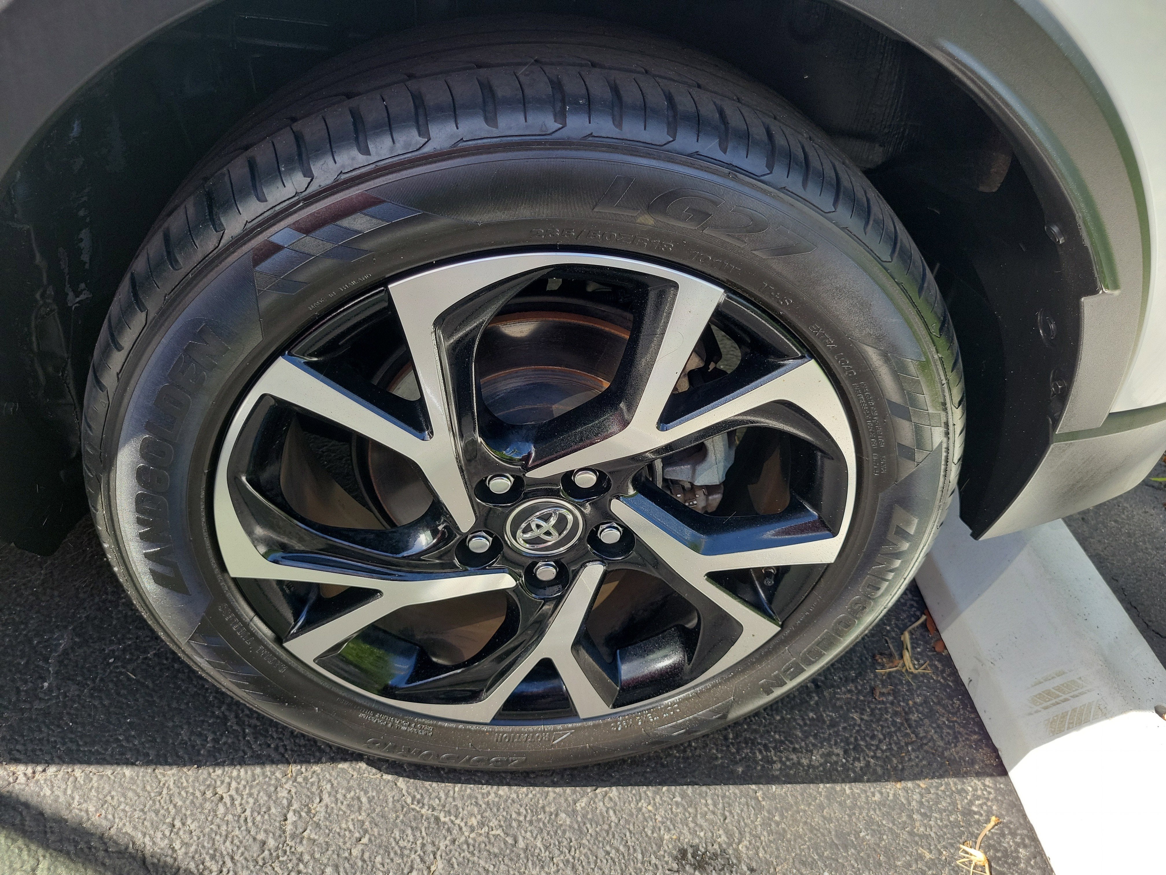 2019 Toyota C-HR XLE