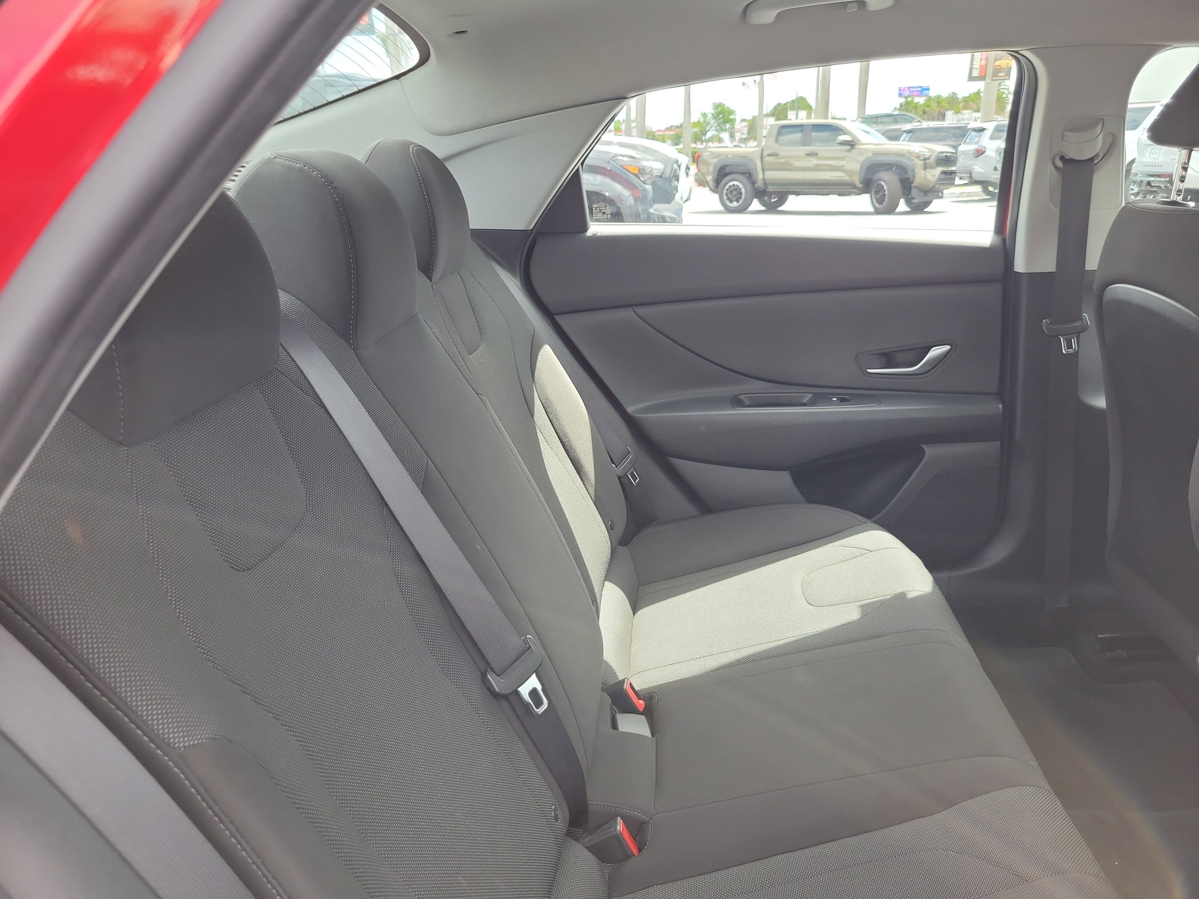 2021 Hyundai Elantra SE