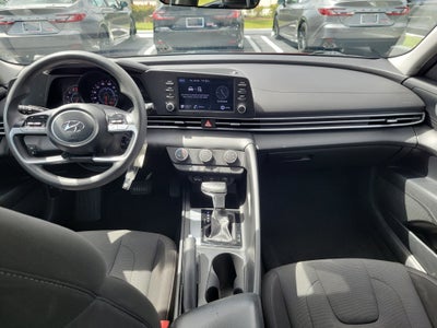 2021 Hyundai Elantra SE