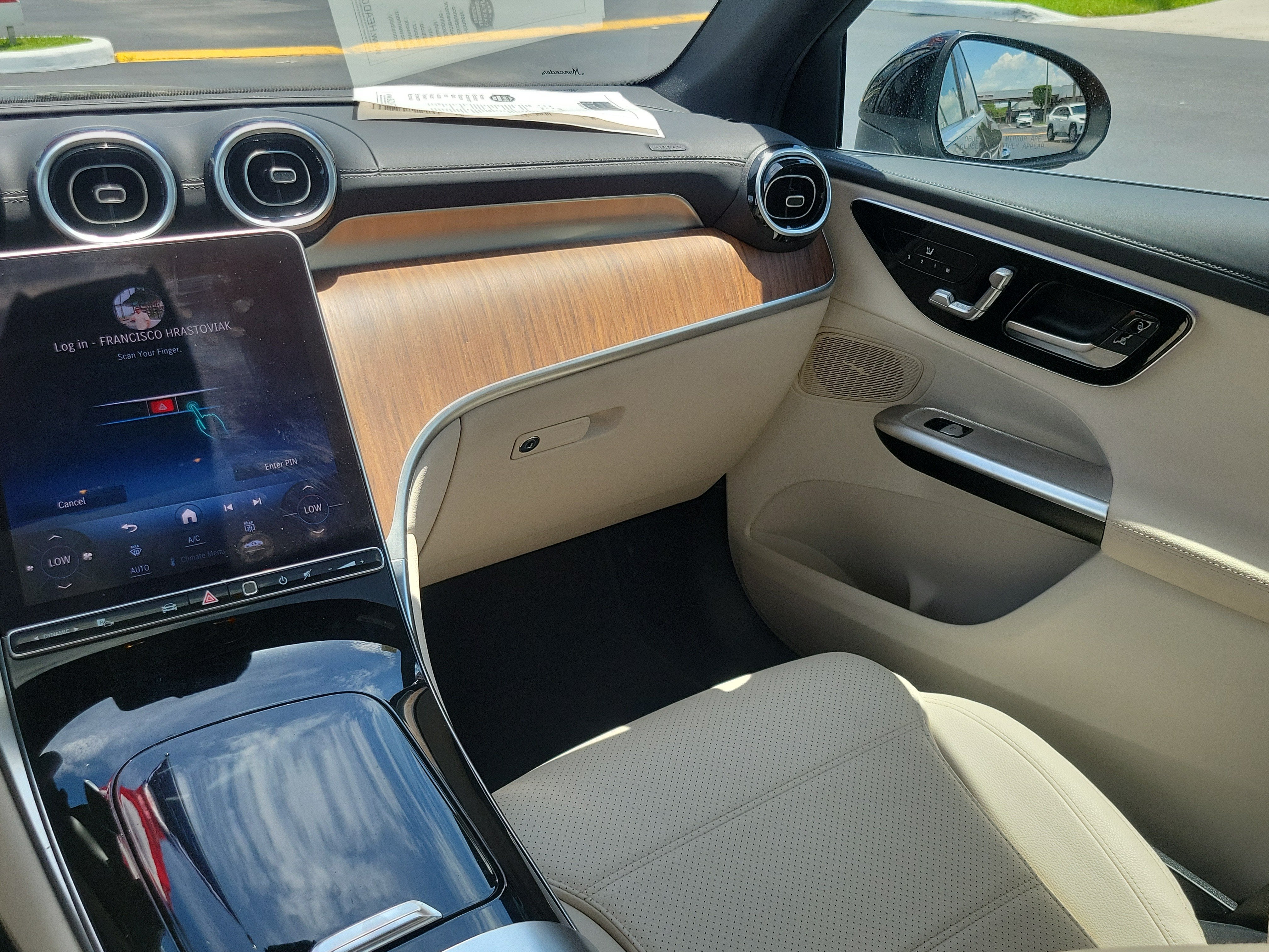 2024 Mercedes-Benz GLC GLC 300