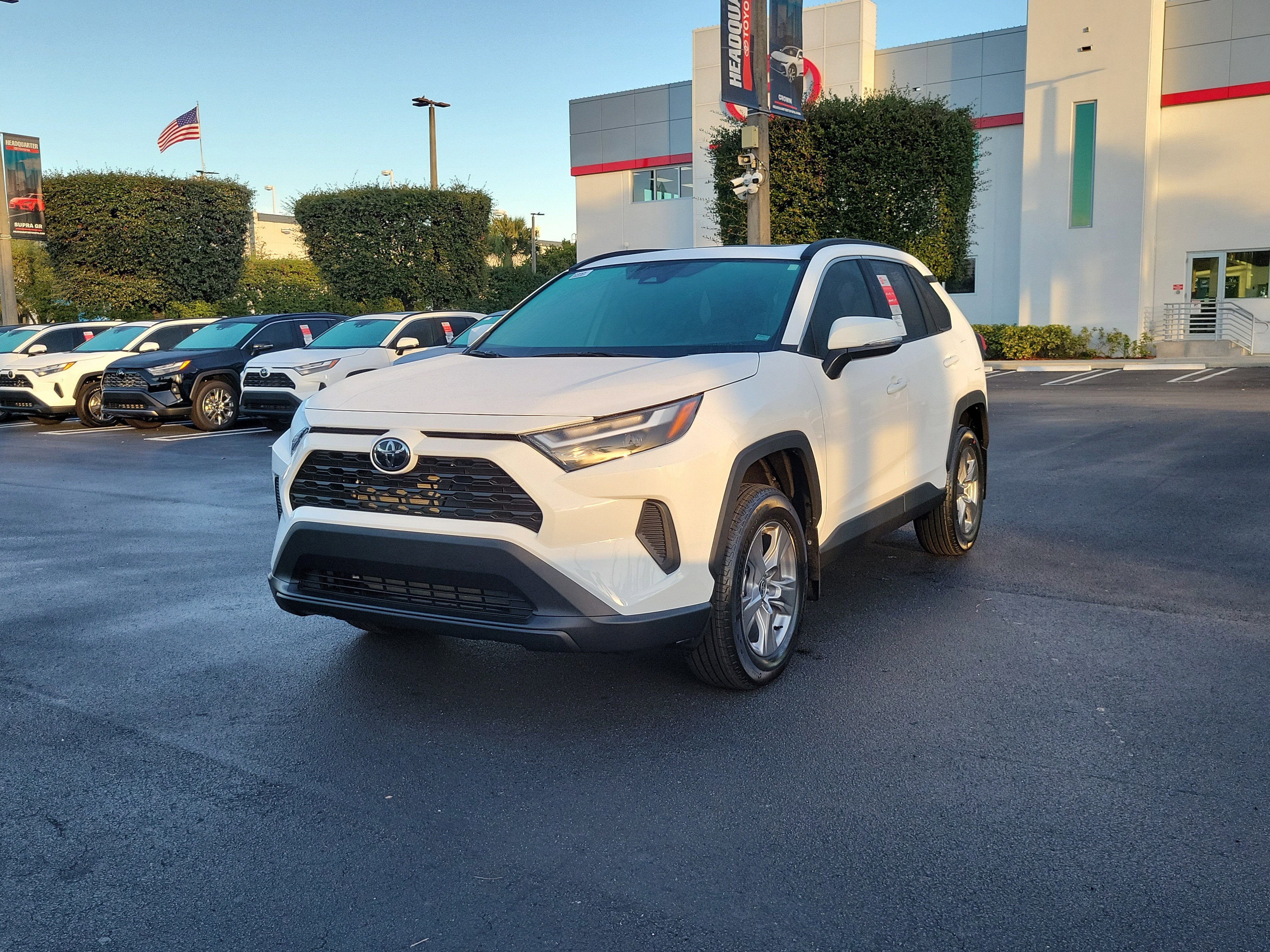 2025 Toyota RAV4 XLE