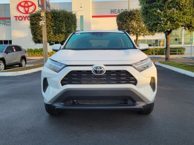 2025 Toyota RAV4 XLE
