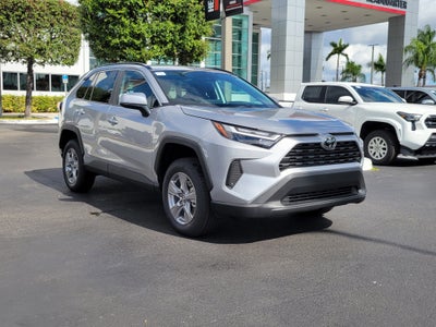 2025 Toyota RAV4 XLE
