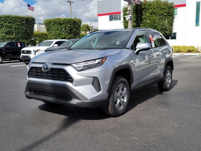 2025 Toyota RAV4 XLE