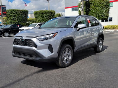 2025 Toyota RAV4 XLE