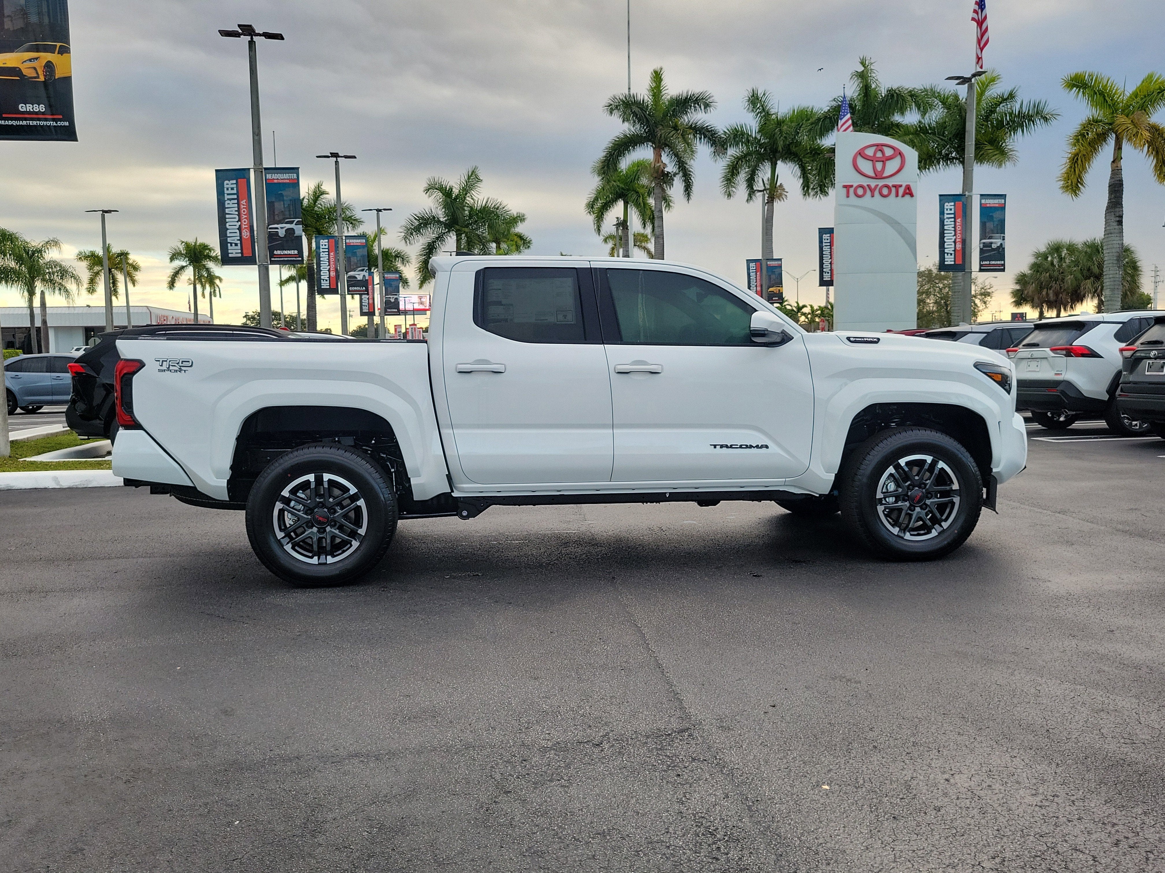 2026 Toyota Tacoma i-FORCE MAX TRD Sport i-FORCE MAX