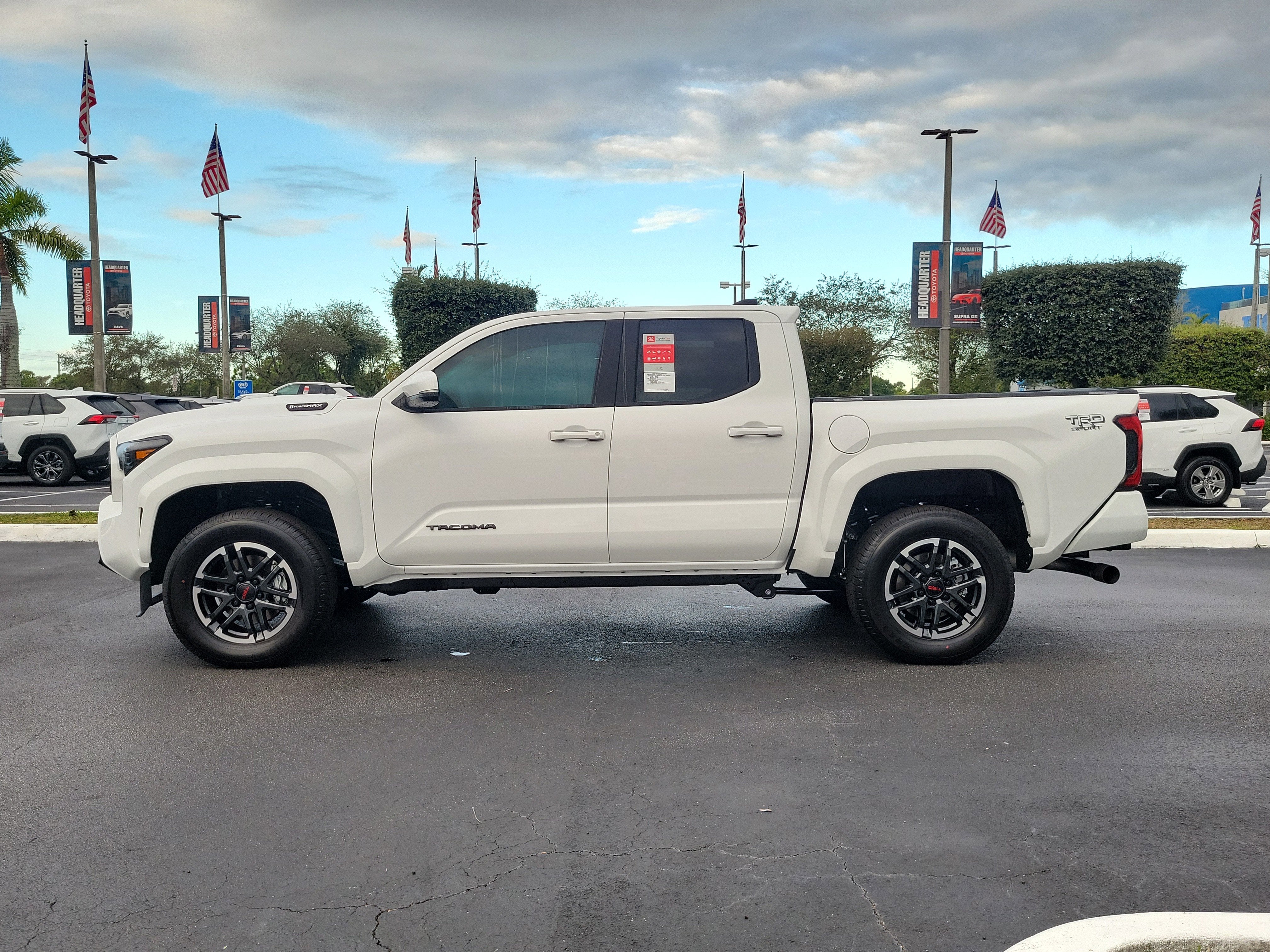 2026 Toyota Tacoma i-FORCE MAX TRD Sport i-FORCE MAX