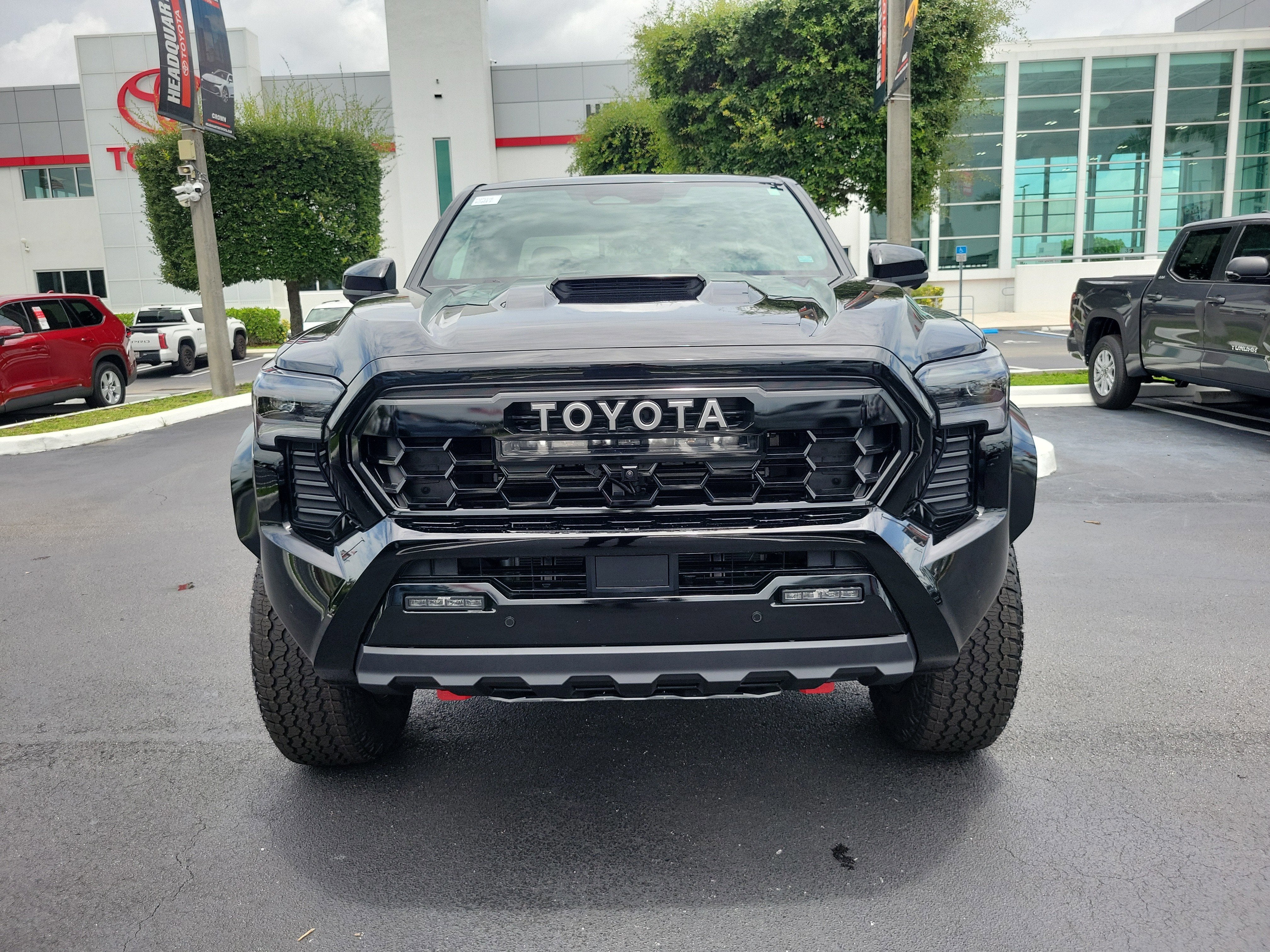 2026 Toyota Tacoma i-FORCE MAX TRD Pro