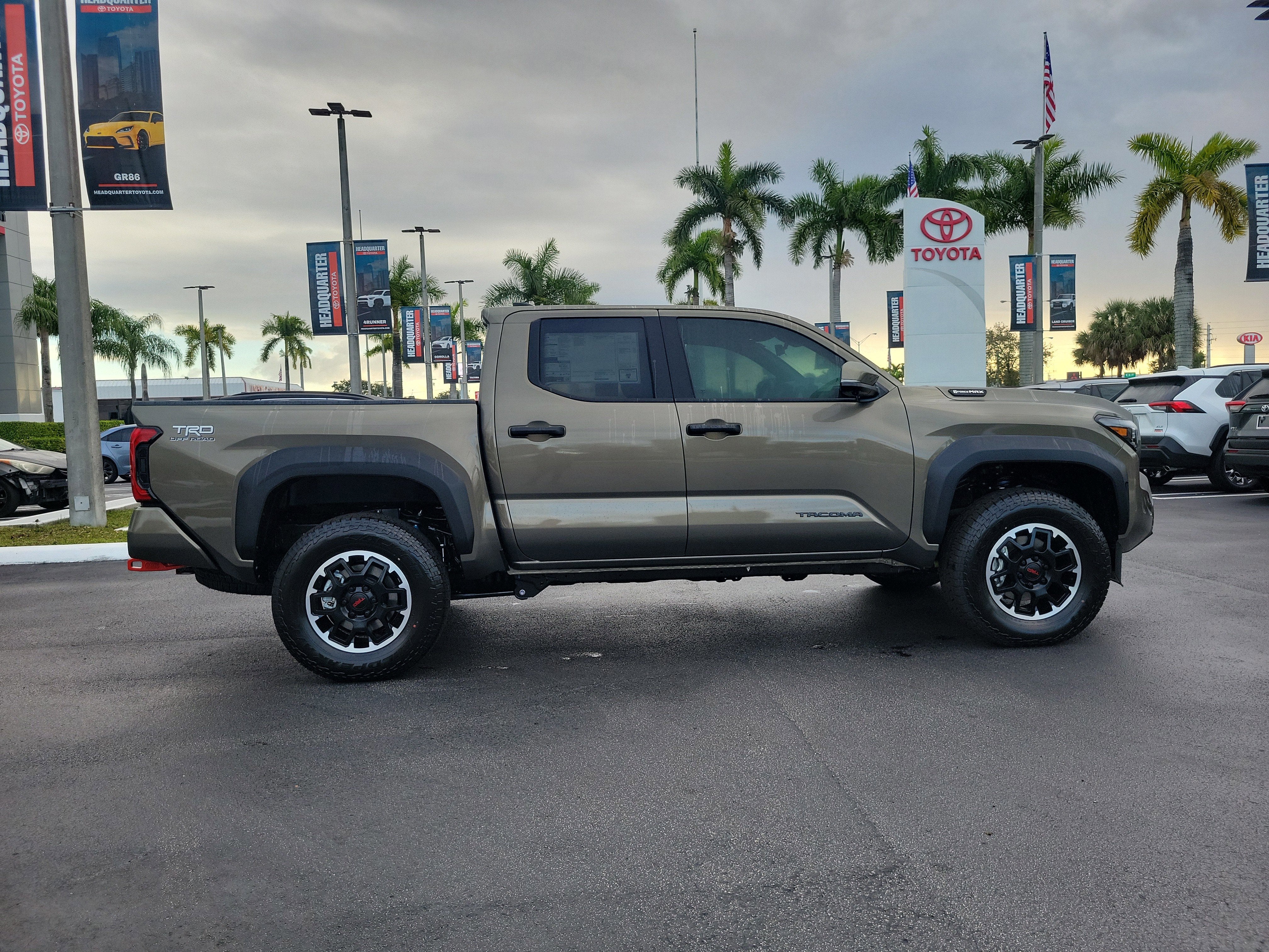 2026 Toyota Tacoma i-FORCE MAX TRD Off-Road i-FORCE MAX