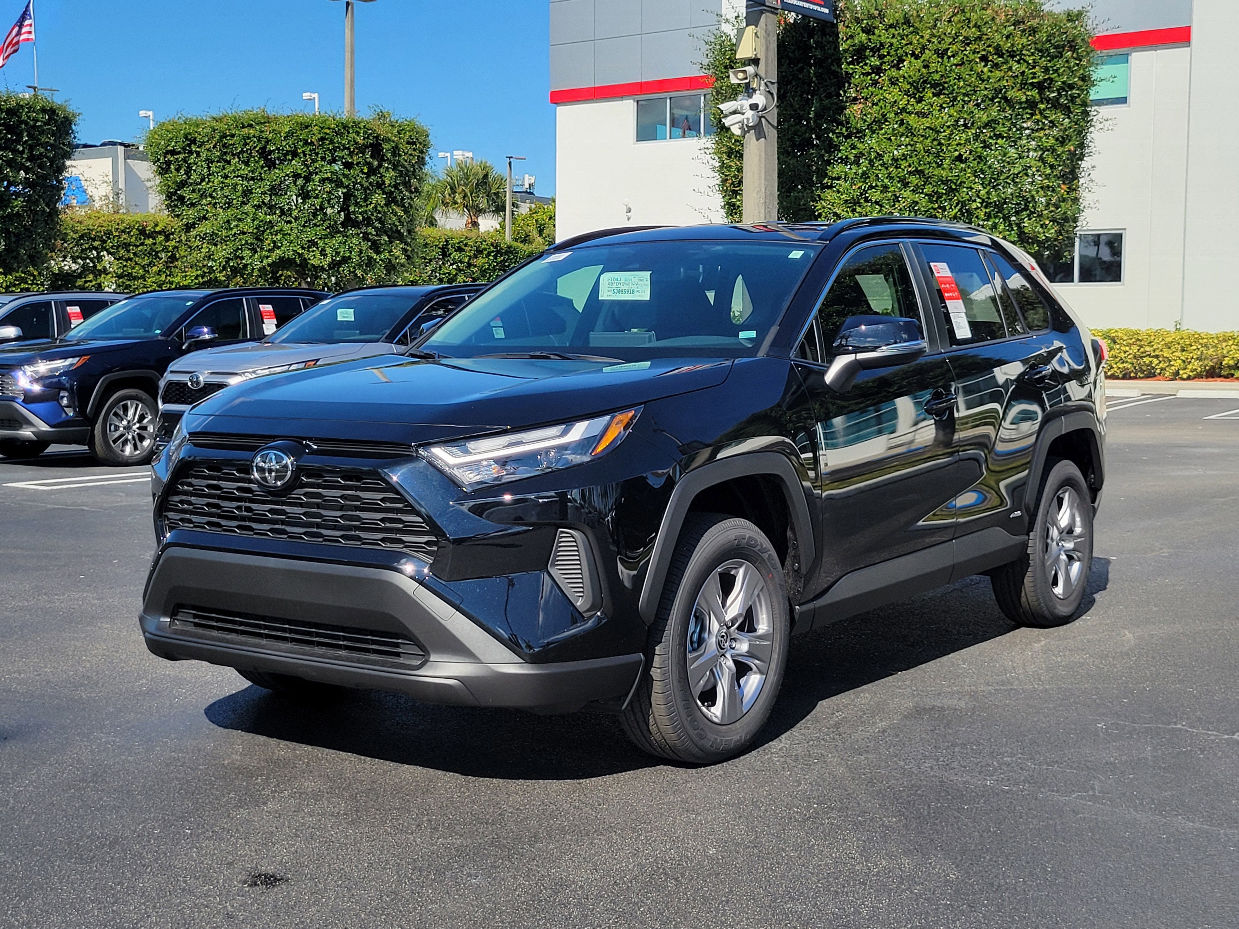 2025 Toyota RAV4 Hybrid Hybrid XLE