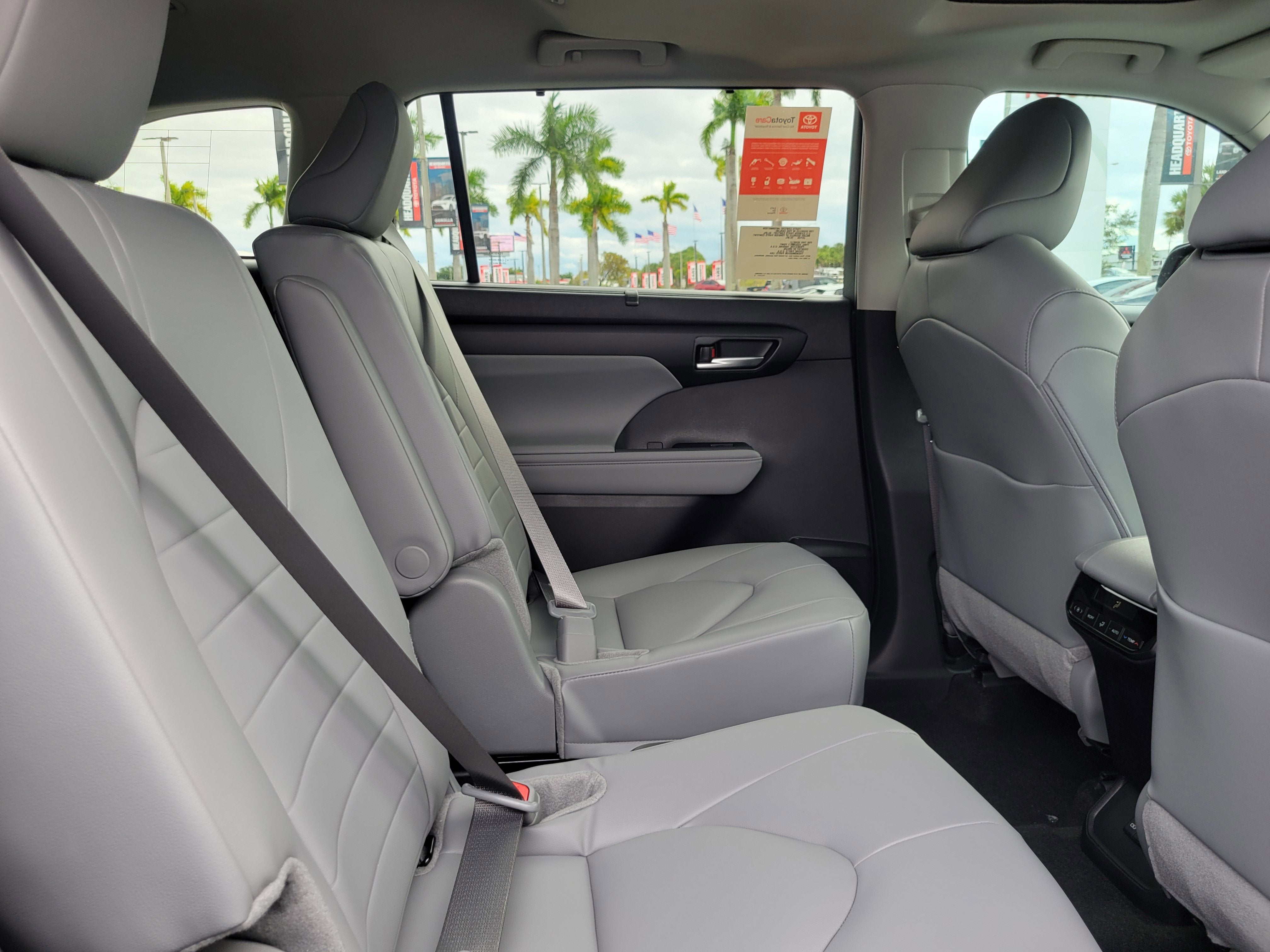 2026 Toyota Highlander Hybrid Hybrid XLE