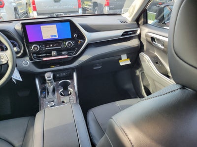 2026 Toyota Highlander Platinum