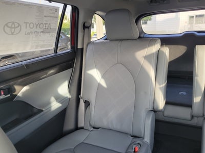 2026 Toyota Highlander Platinum
