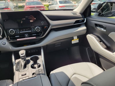 2026 Toyota Highlander XLE