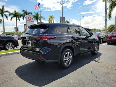 2026 Toyota Highlander XLE