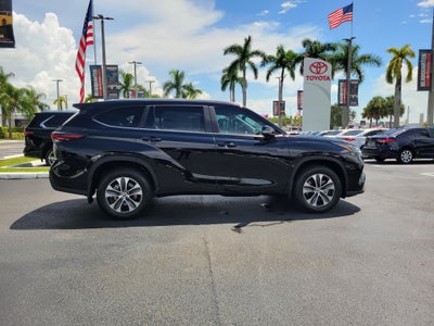 2026 Toyota Highlander XLE