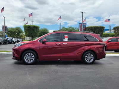 2026 Toyota Sienna XLE