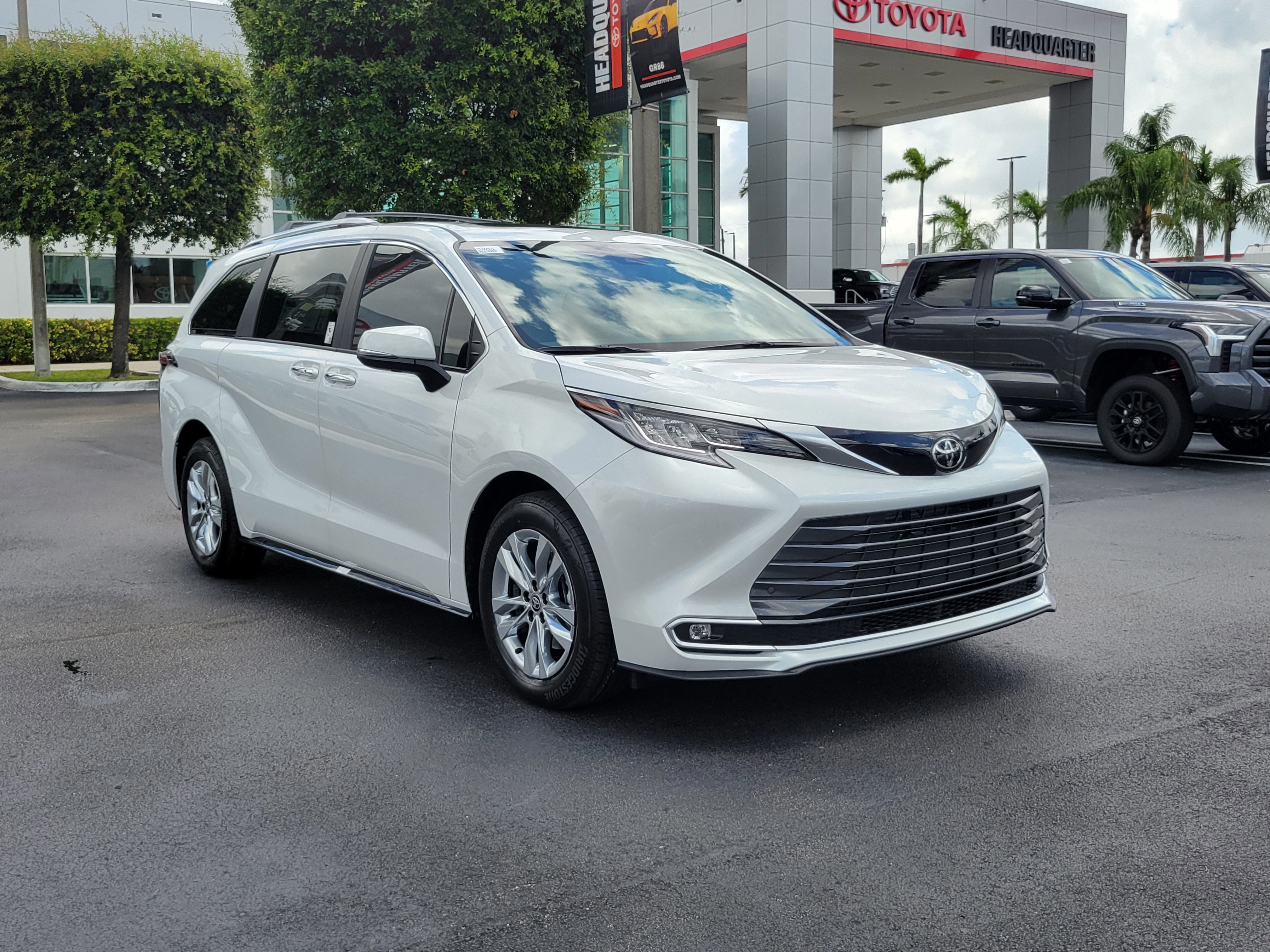 2026 Toyota Sienna Limited